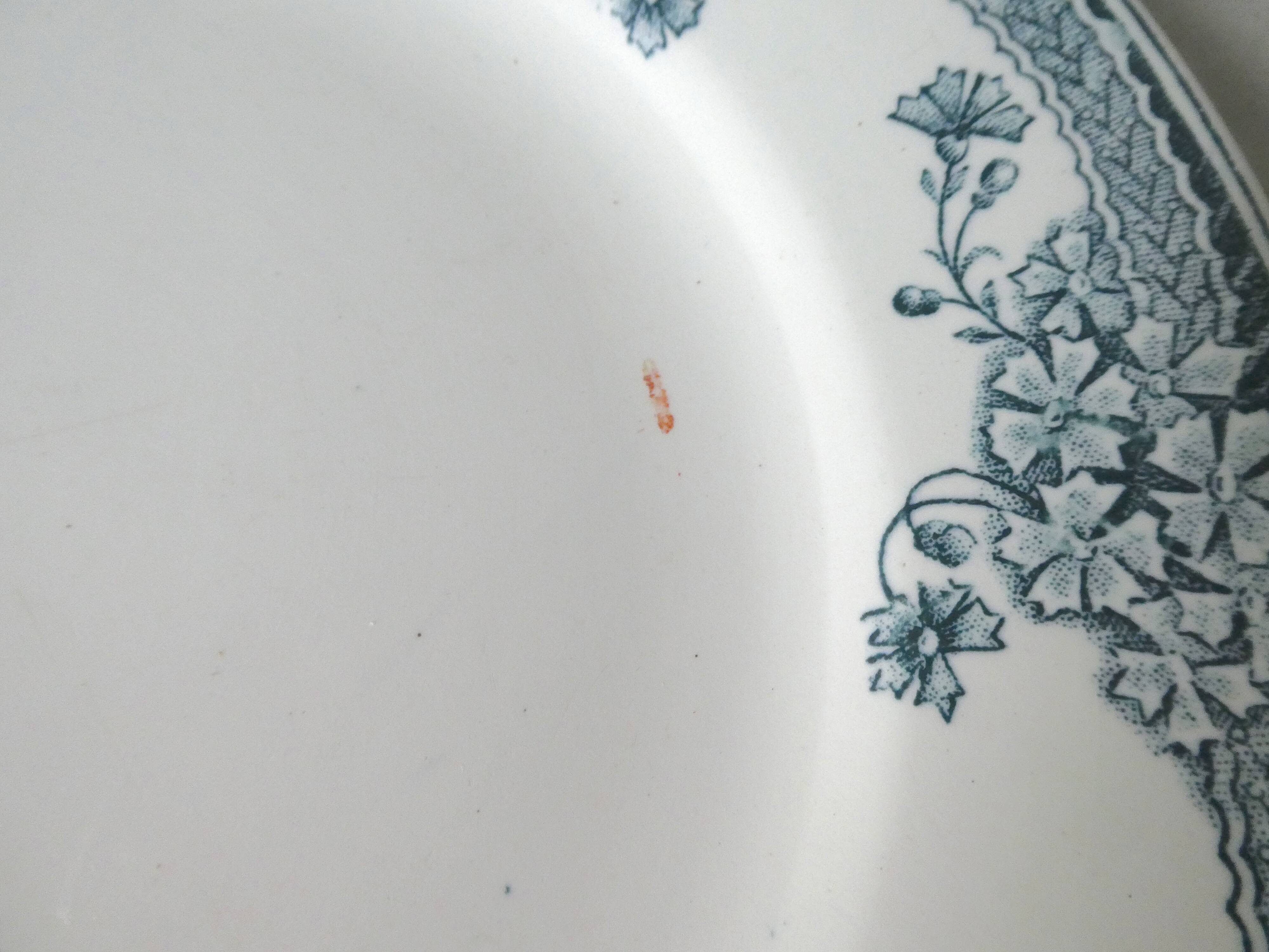 Set of 6 flat plates, Saint Amand model Suzanne, floral decoration