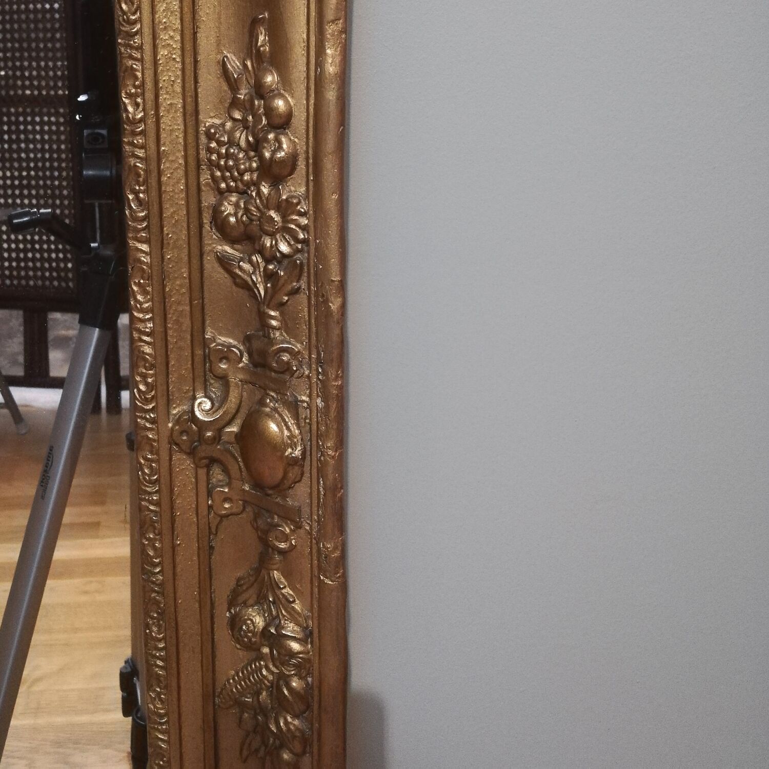 Wooden mirror and gilded stucco style Restoration height 94cm