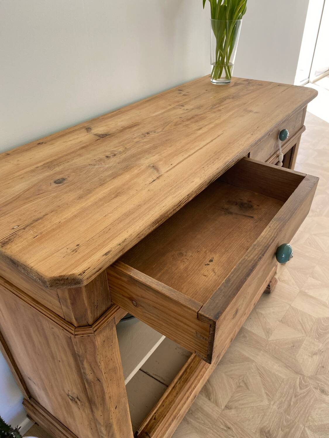 Open wooden buffet