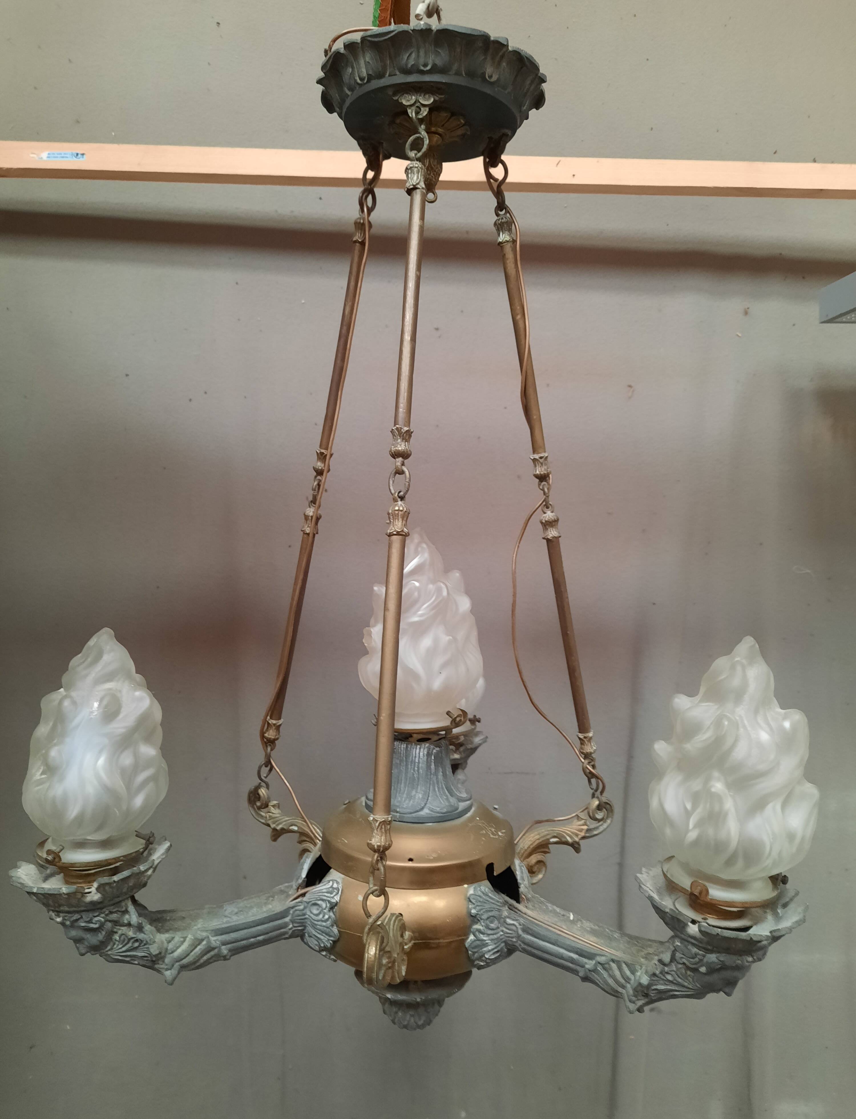 Metal pendant light with 4 flames
