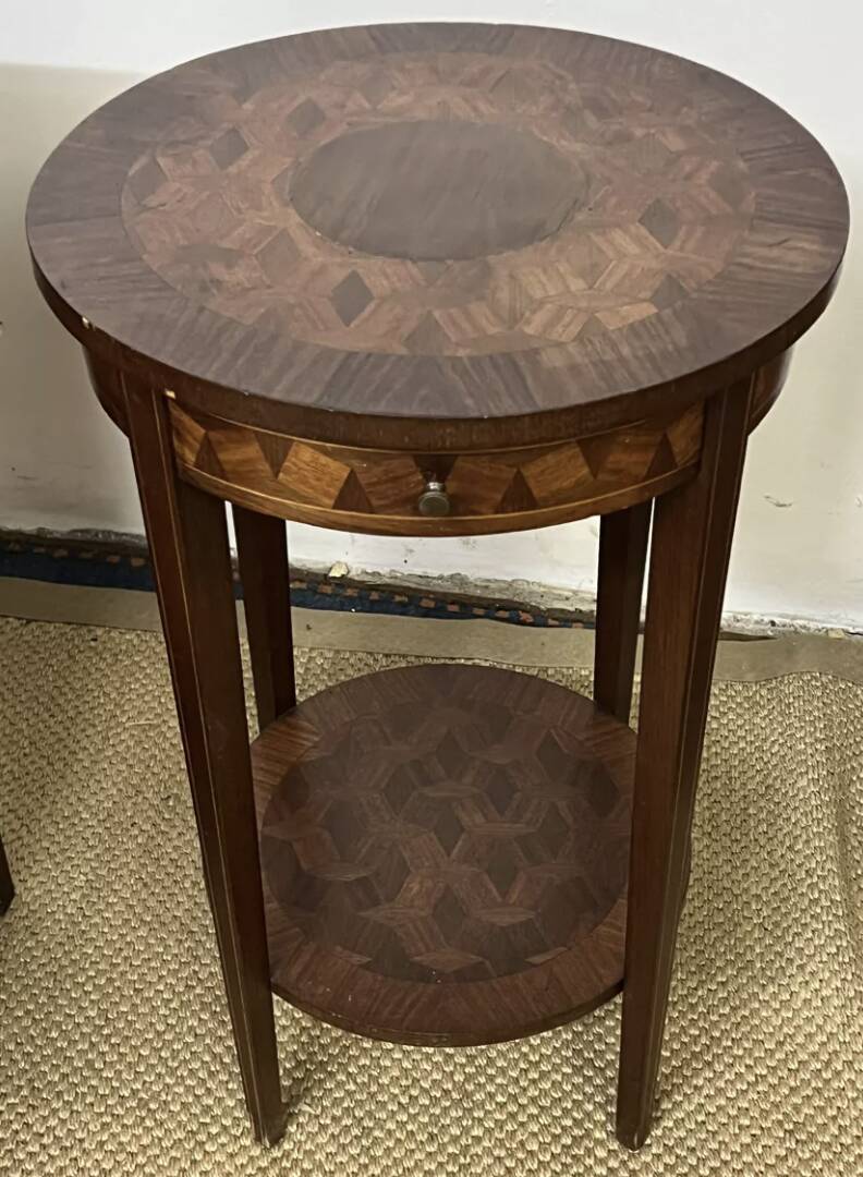 Round pedestal table / side table in wood marquetry