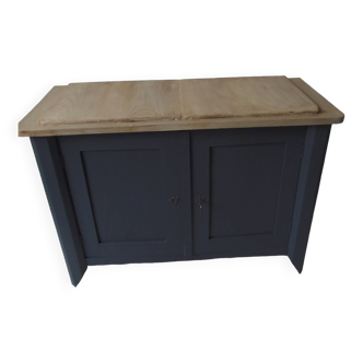 Small low Parisian sideboard, 2 doors, 1 shelf, re-enchanted in slate gray, medium oak waxed top