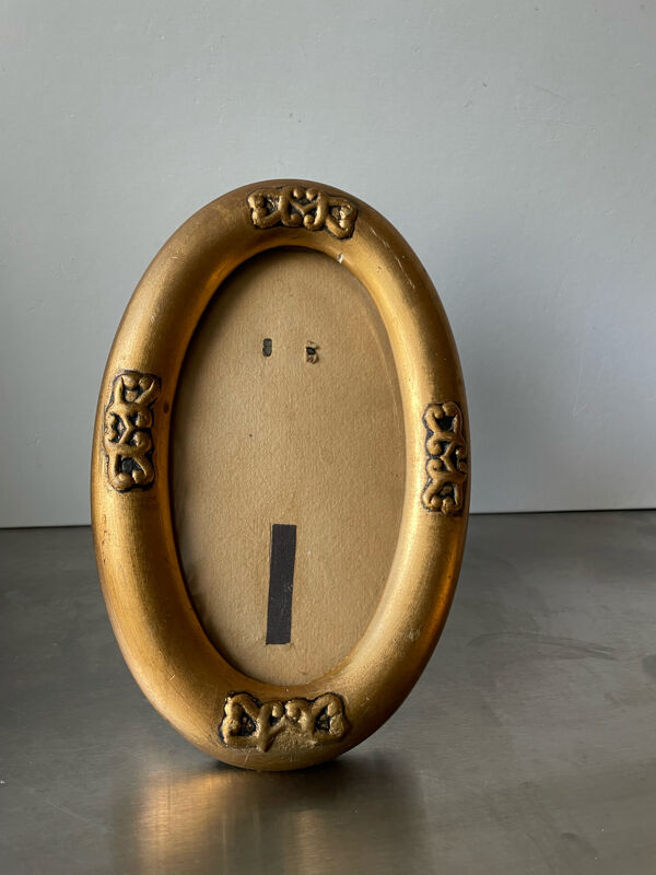 Cadre ovale en bois doré antique art nouveau