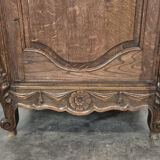 Bonnetière normande sculptée en chêne massif