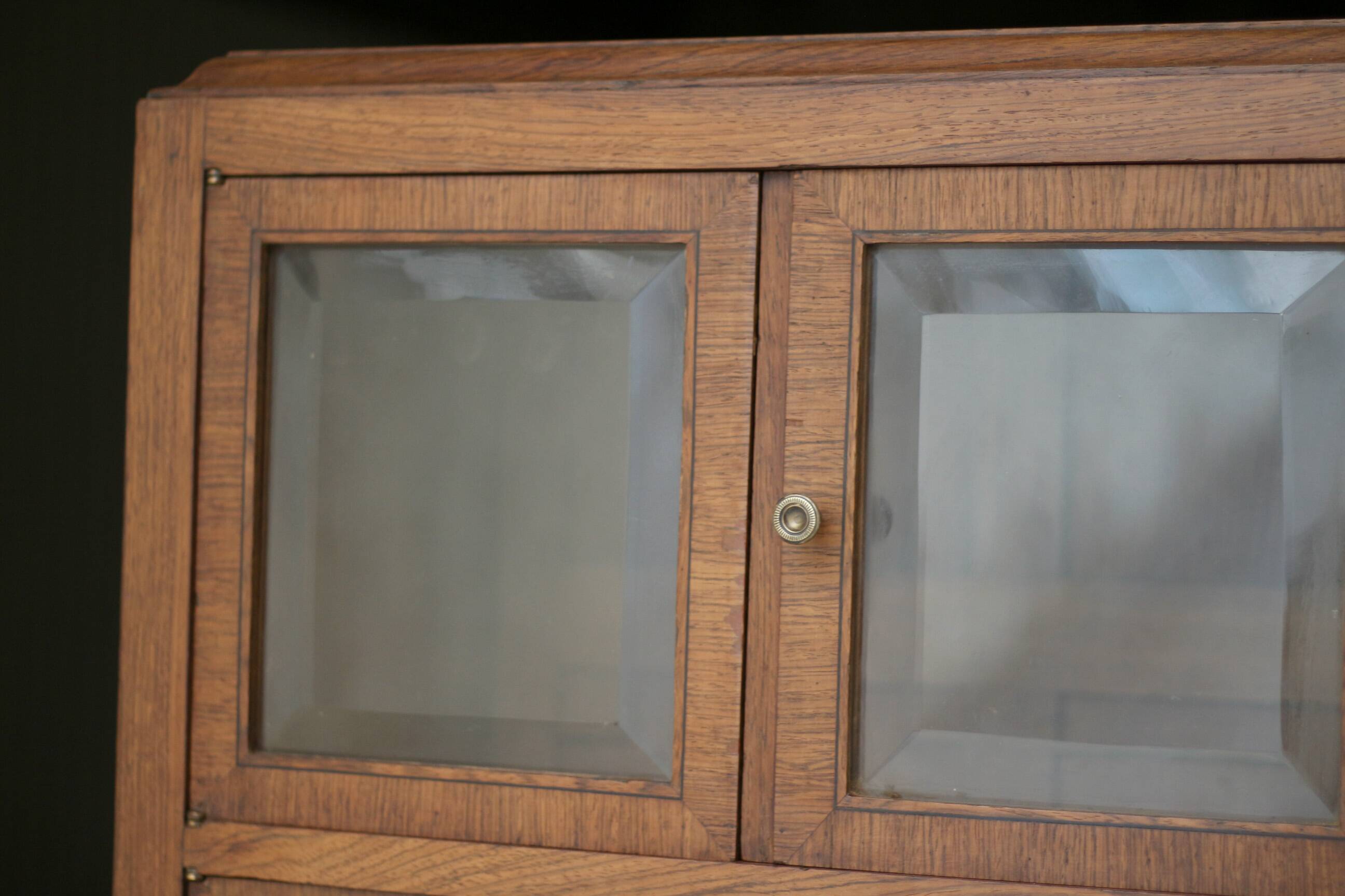 Superb Art Deco storage unit in veneer (circa 1920)