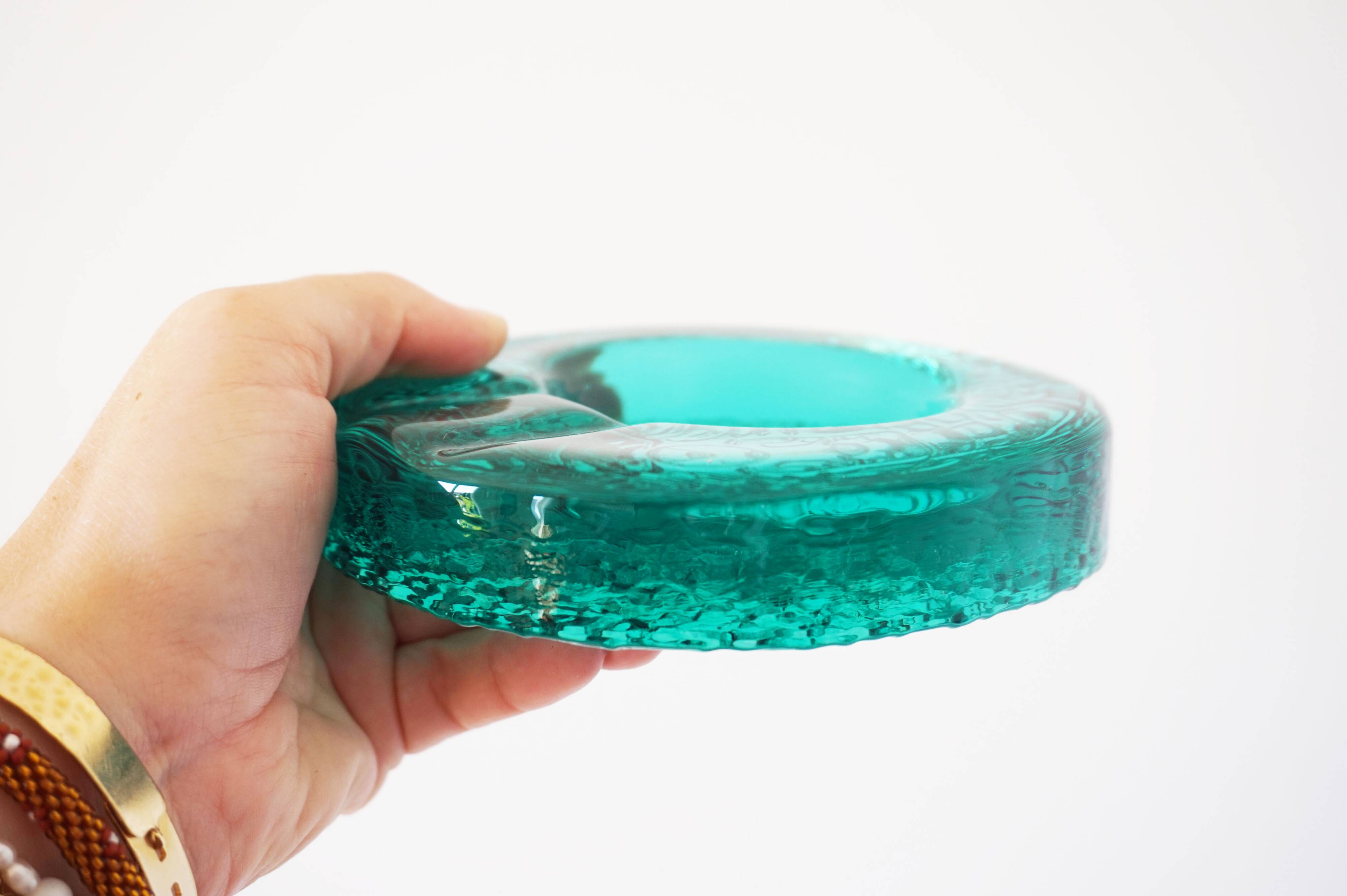 Turquoise annealed glass pocket empty