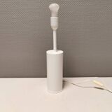 Classic table lamps in white lacquered metal from Danish Horn lighting 1980-90s.