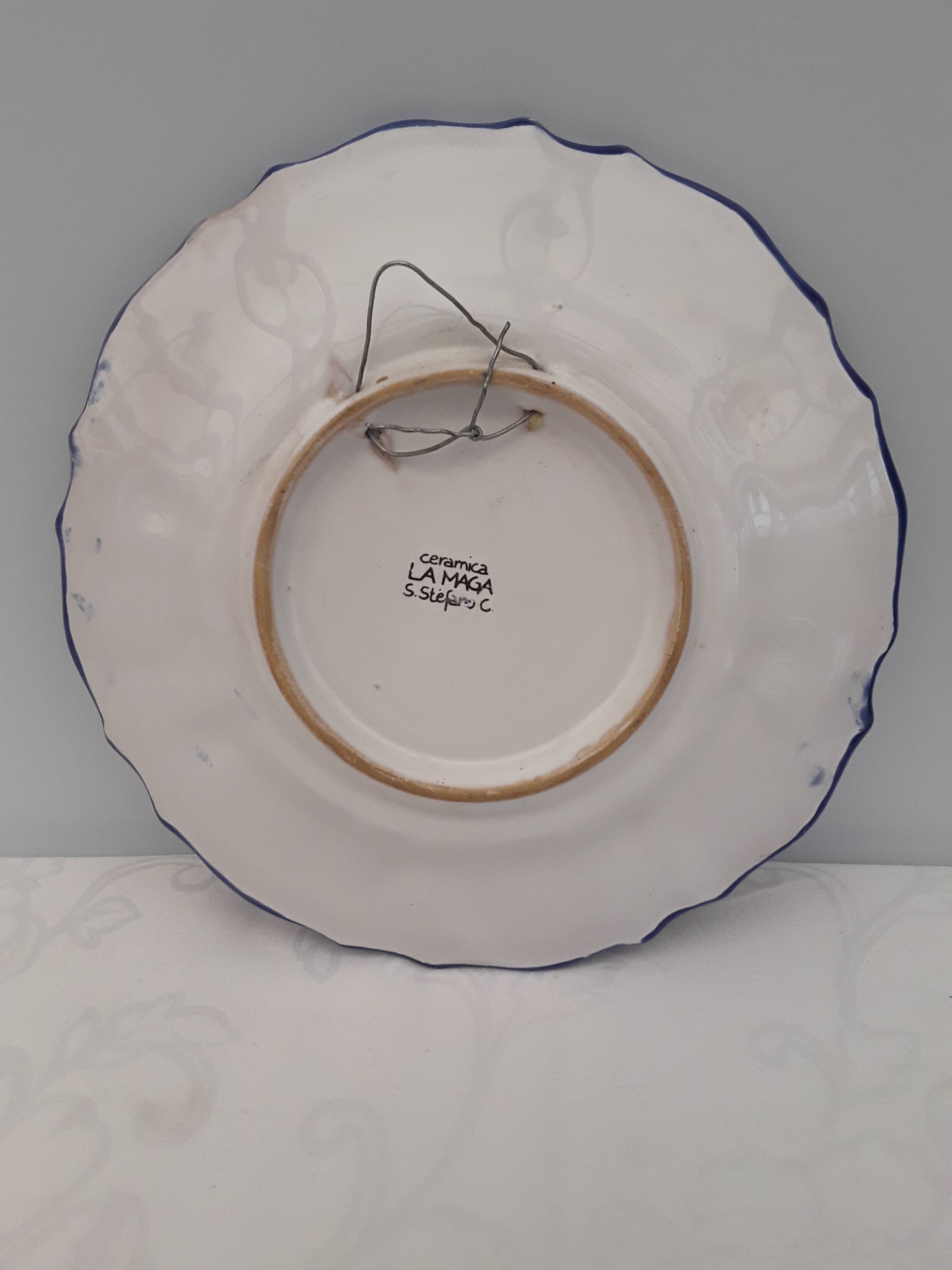 Decorative ceramic plate