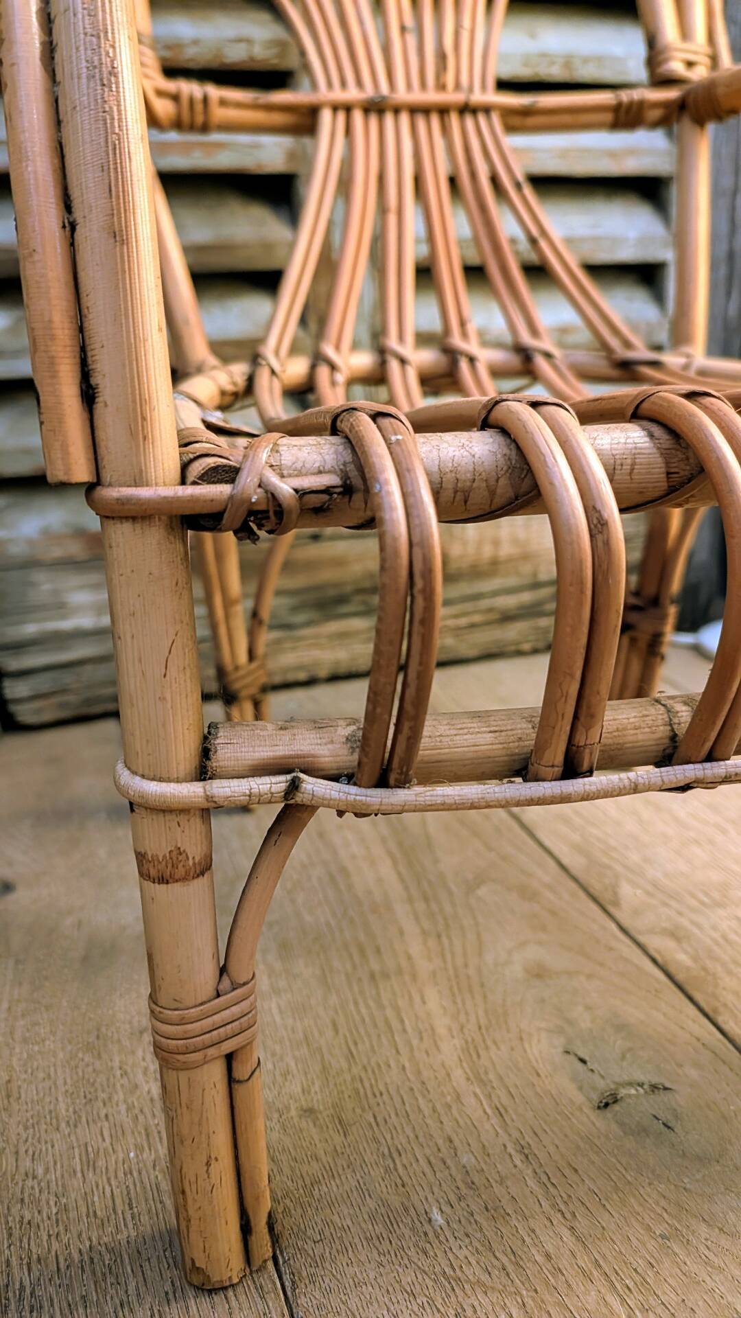 CHILDREN'S CHAIR IN RATTAN