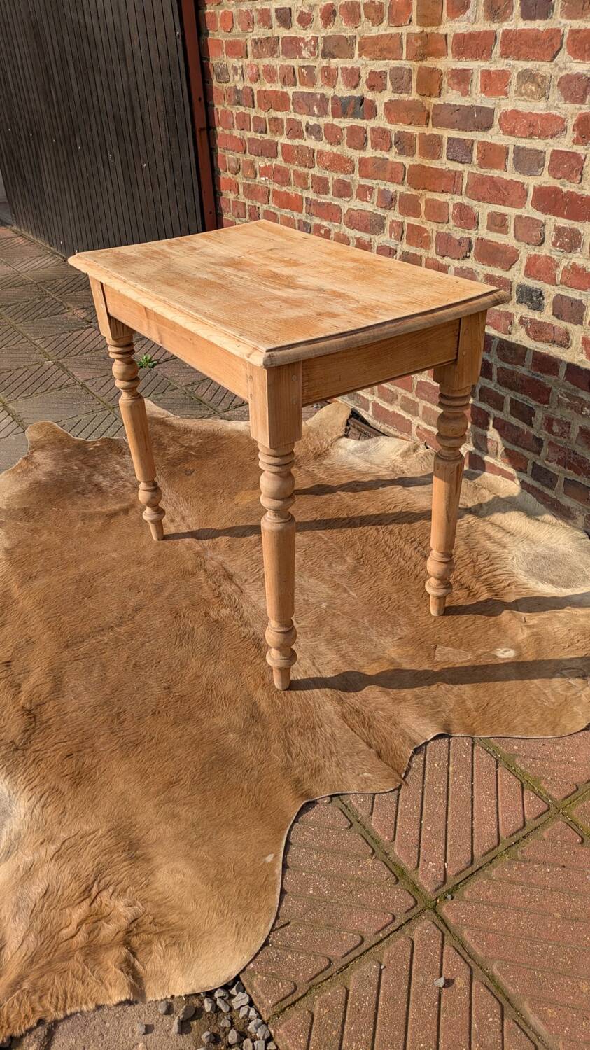 Bistro table