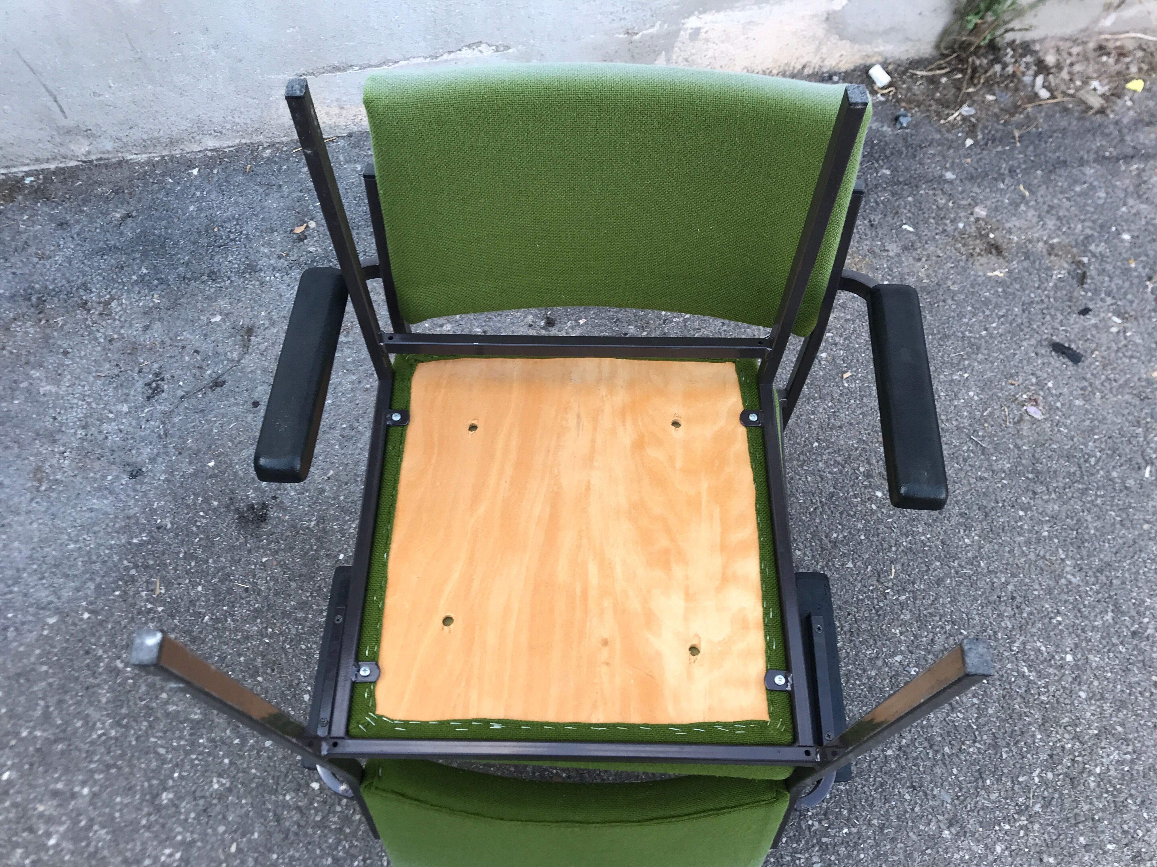 27 armchairs - modern - vintage - metal feet - 1960