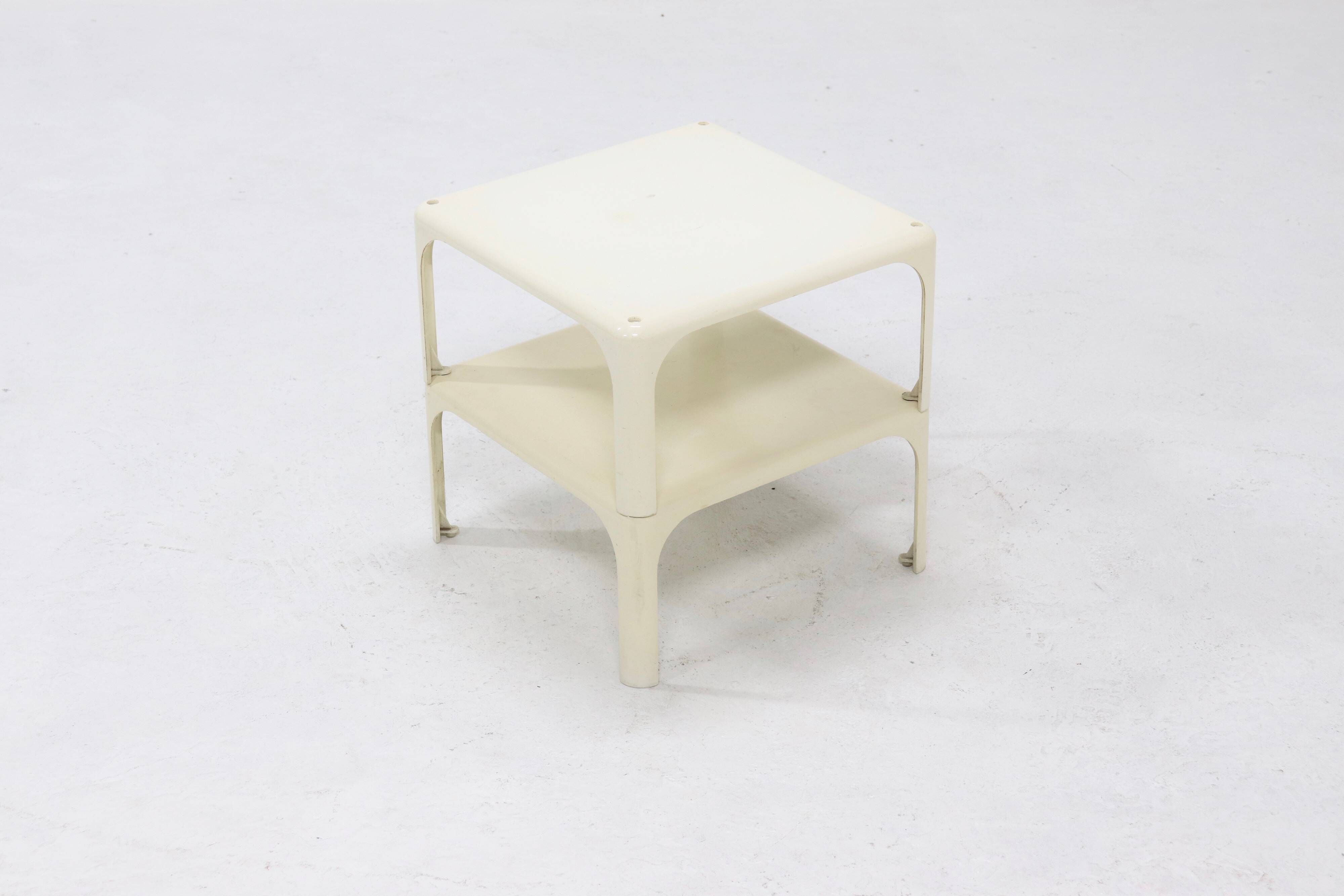 Lot de 2 tables empilables Demetrio 45 par Vico Magistretti pour Artemide 1960