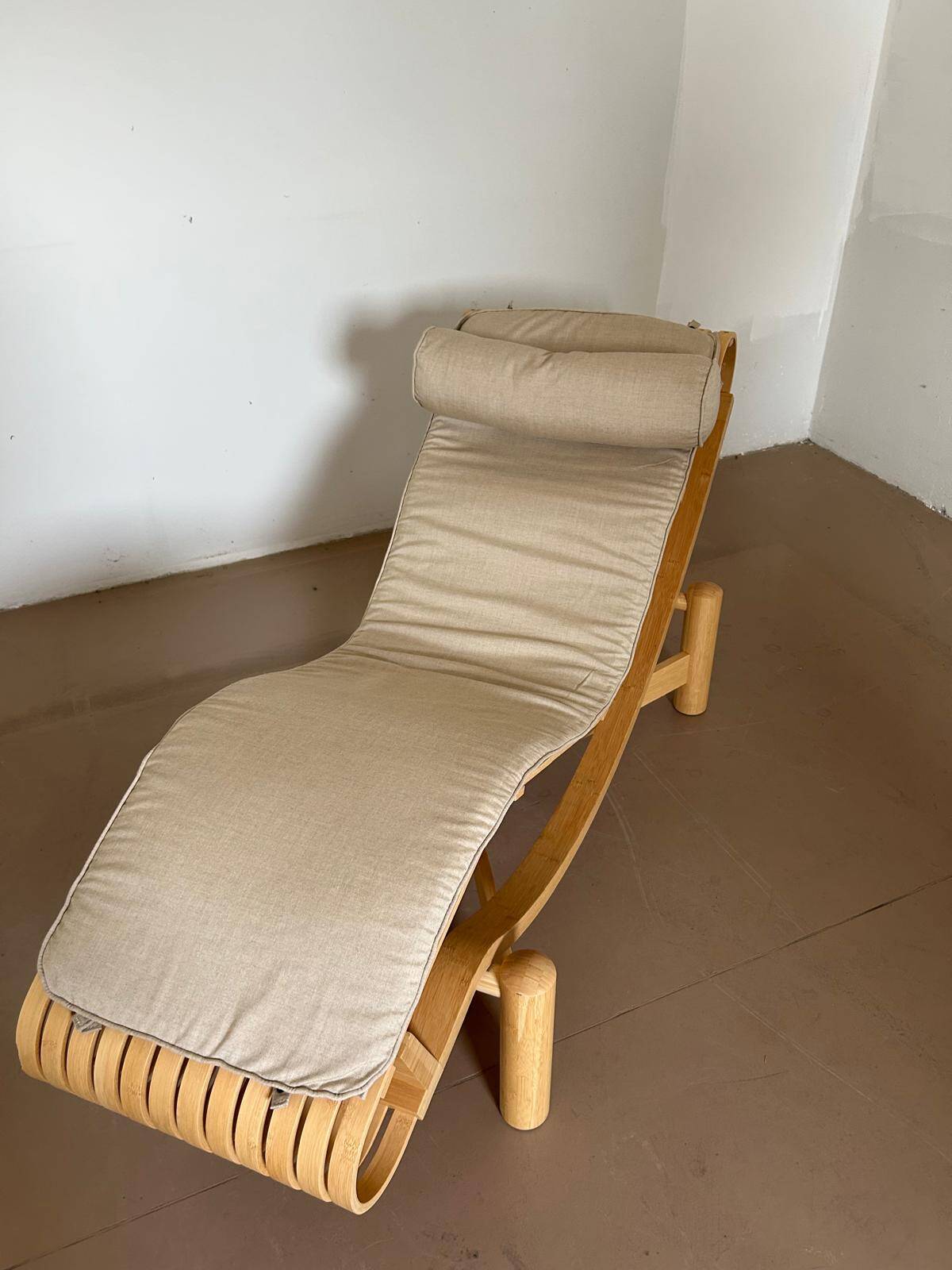 Tokyo Chaise Longue, Cassina DISEGNATO DA Charlotte Perriand, 2011