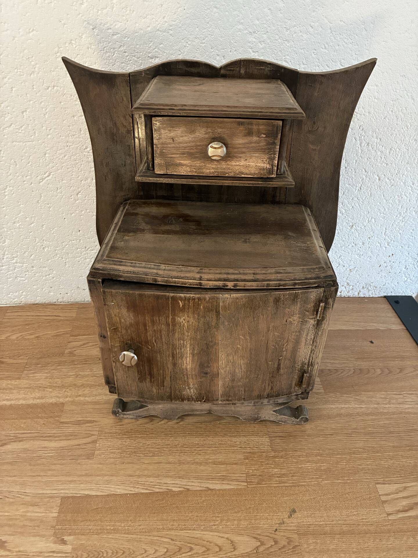 Petit meuble en bois- chevet/meuble d’appoint