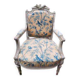 Fauteuil Louis XVI à restaurer