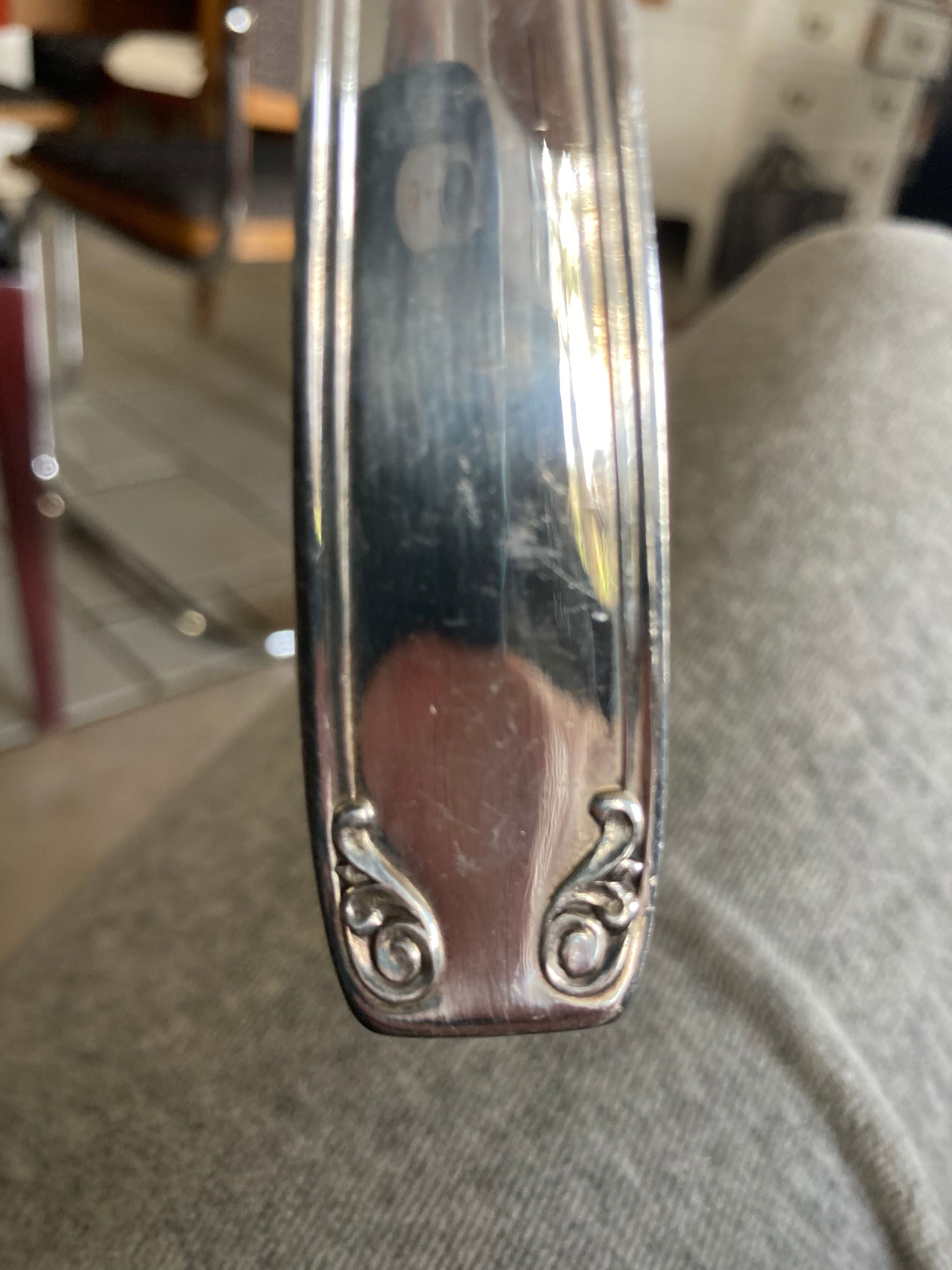 Housewife of 105 pieces in silver metal