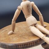 Tripod stool twisted feet