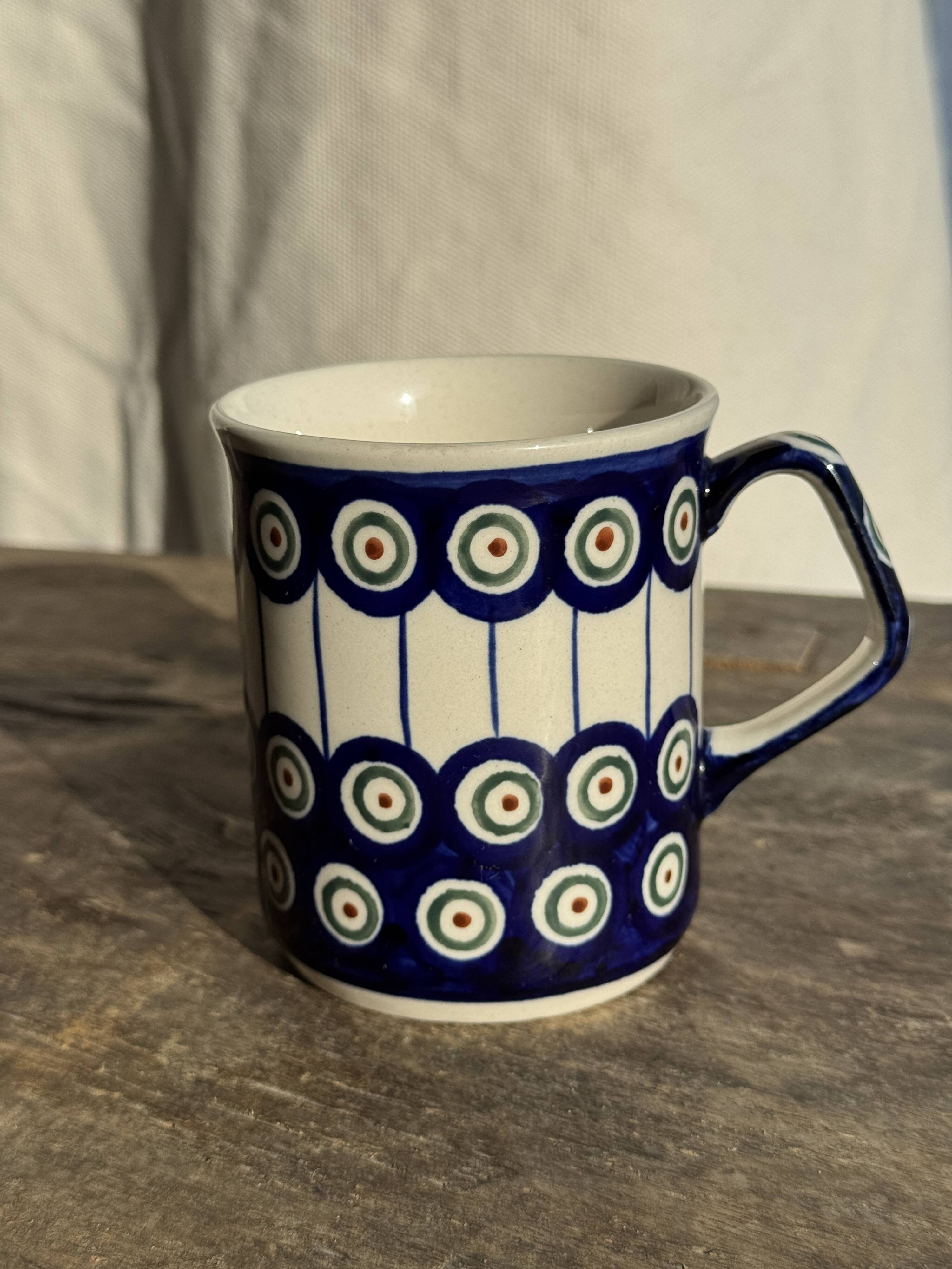 Mug en grès émaillé bleu de Bolesławiec H9,5 D11