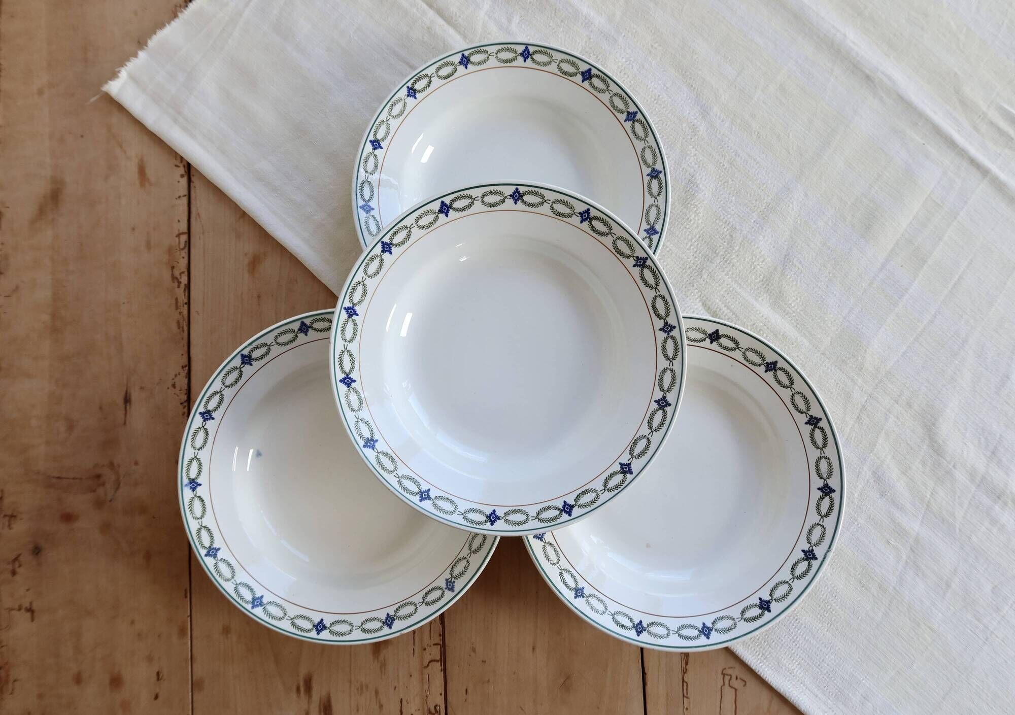 4 vintage deep plates, ironstone Saint Amand model 6000