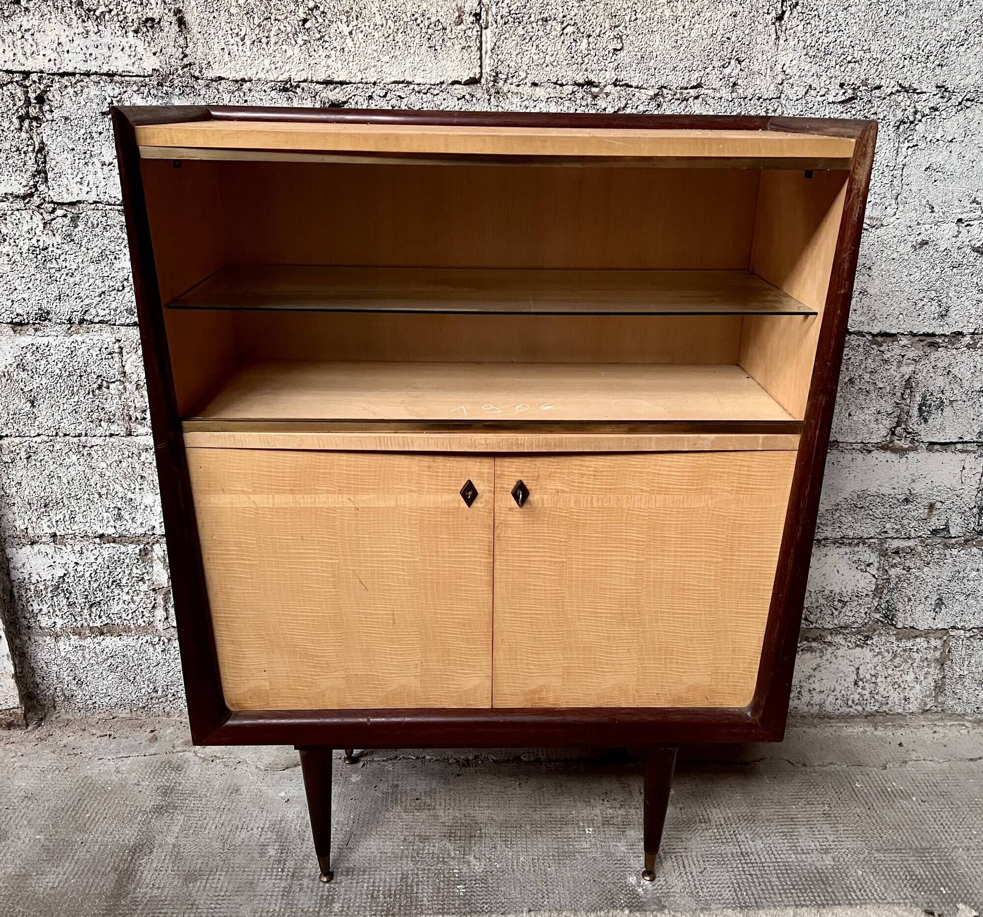 Vintage showcase in ash and lemon tree