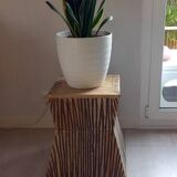 Tabouret coffre en teck naturel brun et noir.