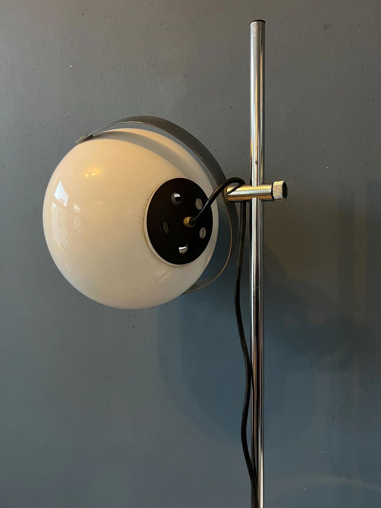 White vintage Dijkstra mushroom floor lamp