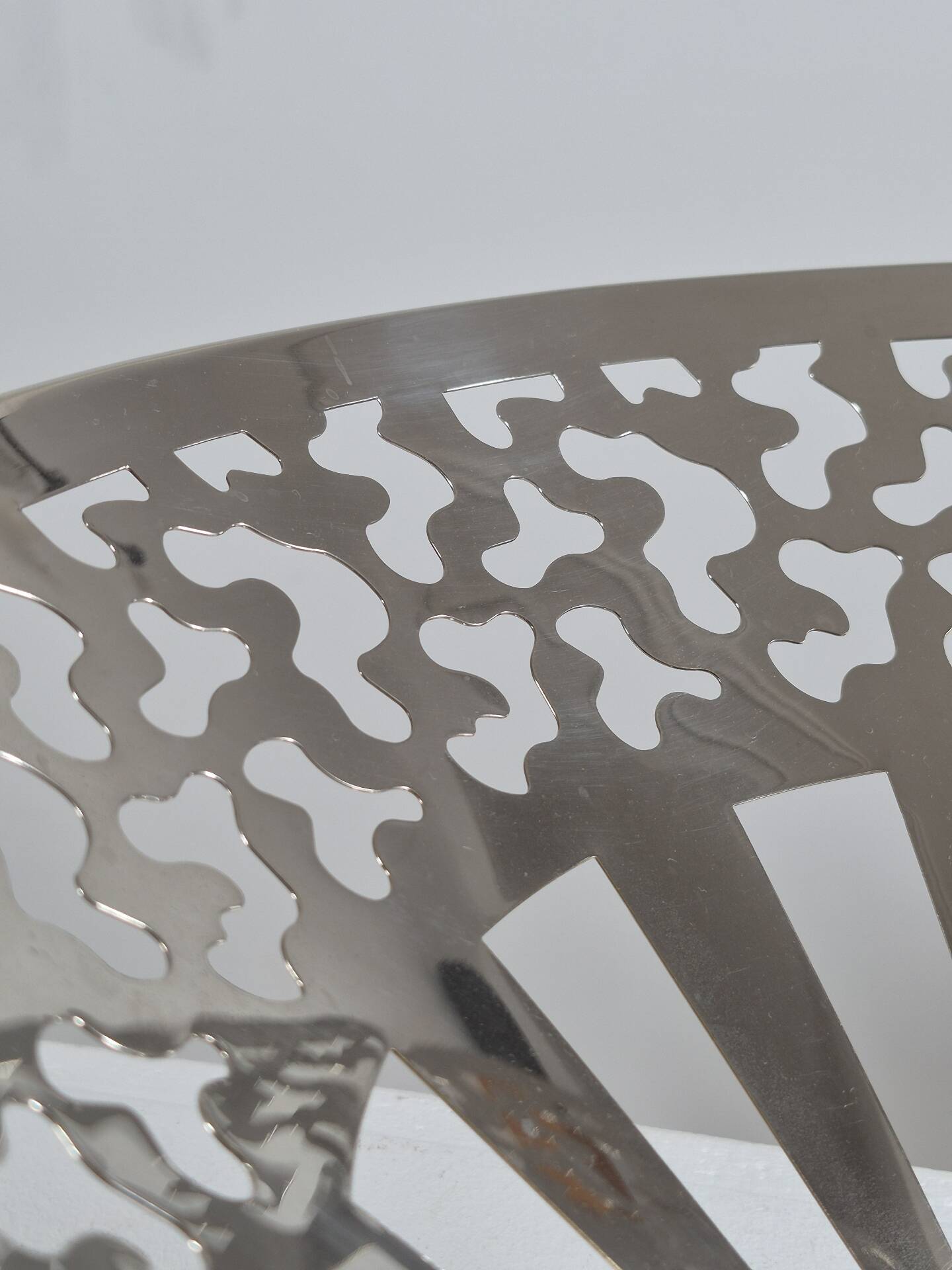 Vintage postmodern fruit bowl by George Sowden for Bodum.