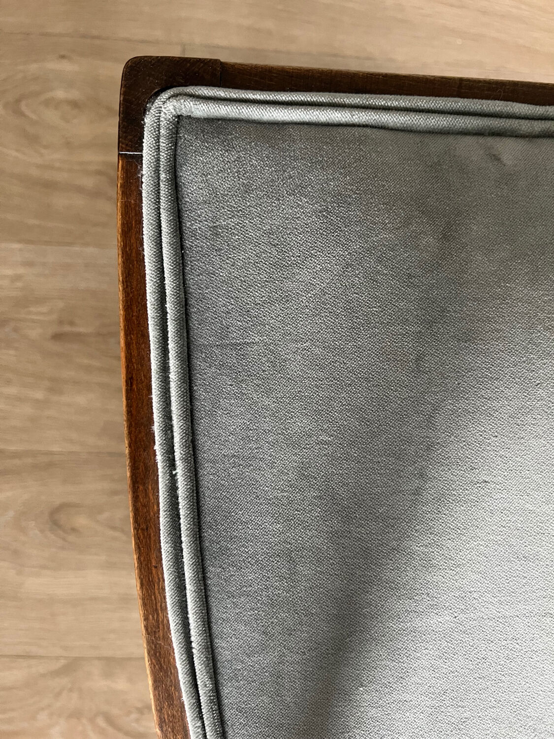 Chaises dossier années 50