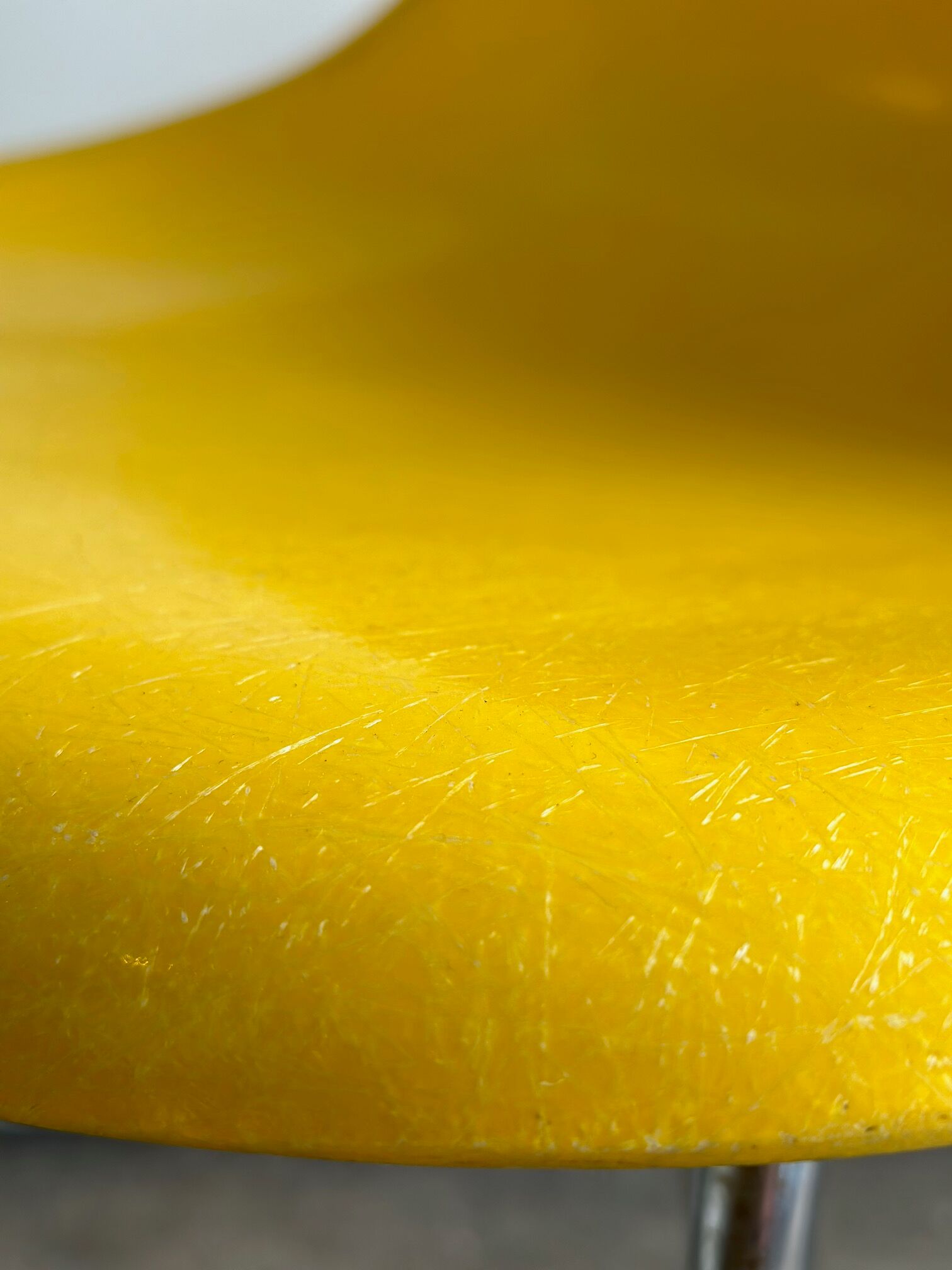 Fiberglass chairs from Ray&Charles Eames for Herman Miller