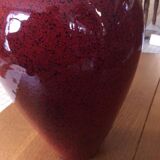 Vase en porcelaine rouge
