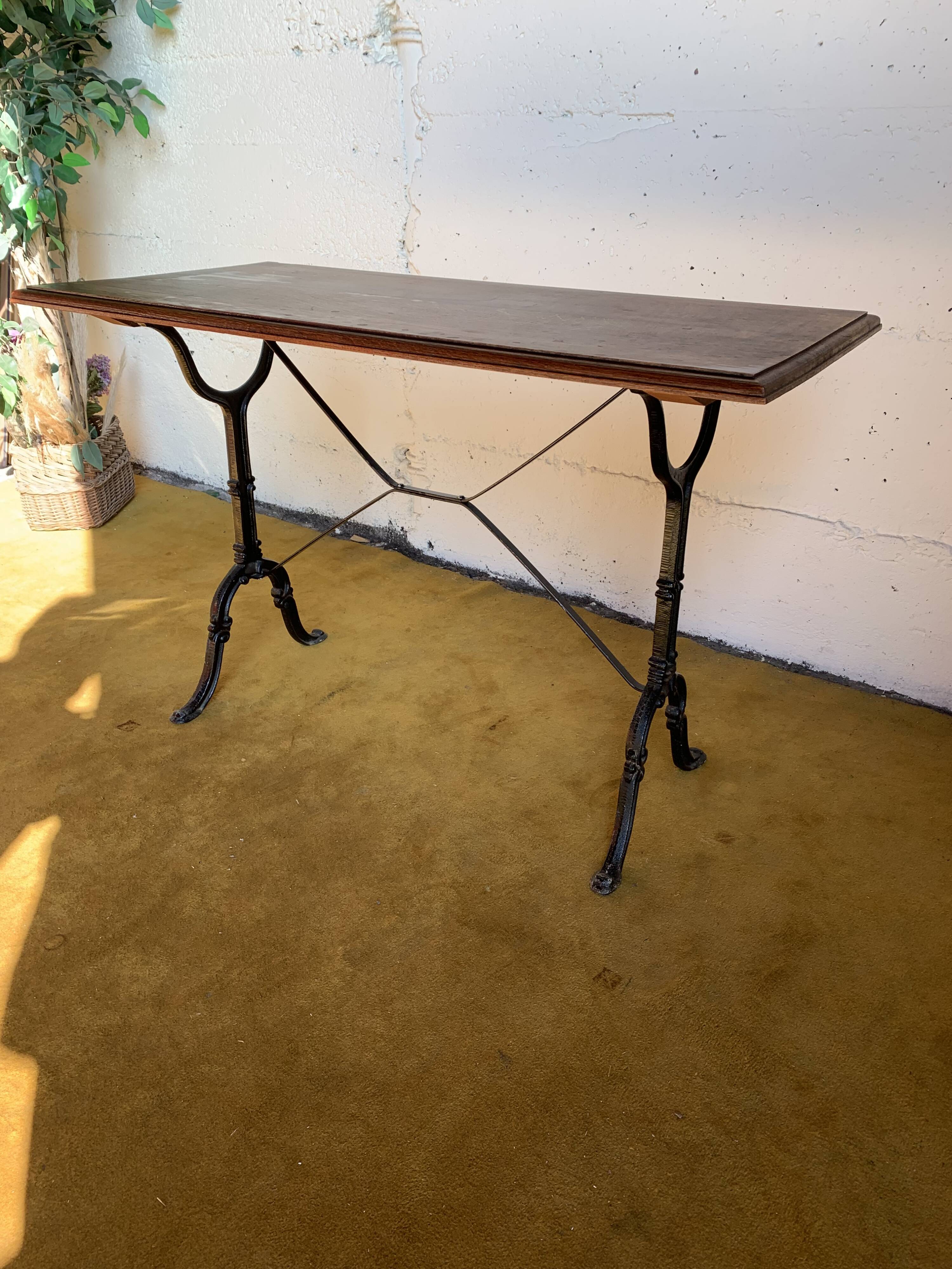 Bistro table for 4 people