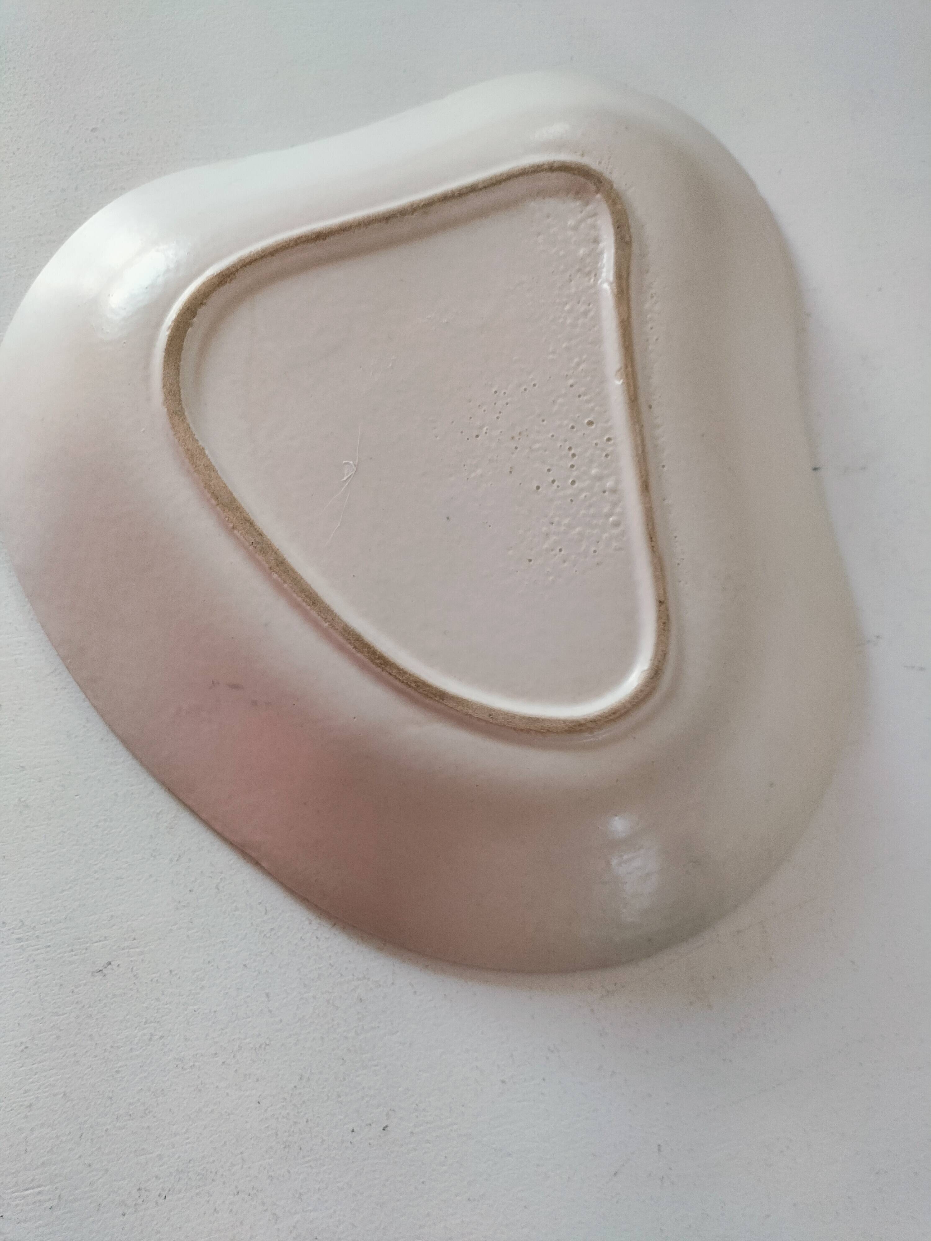 Modernist plate with stylized fish – 1950s ceramic