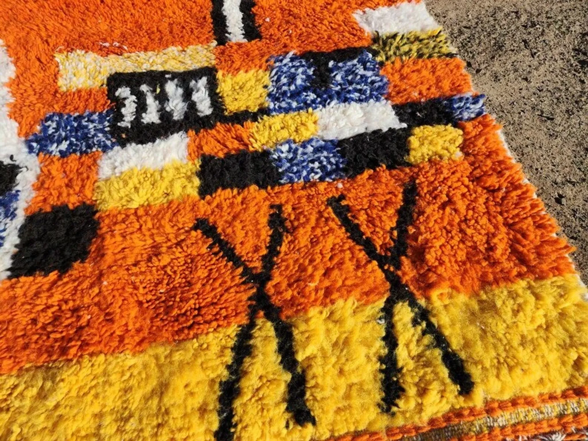 Orange Beni Ouarain Moroccan rug 300x200 cm – graphic patterns
