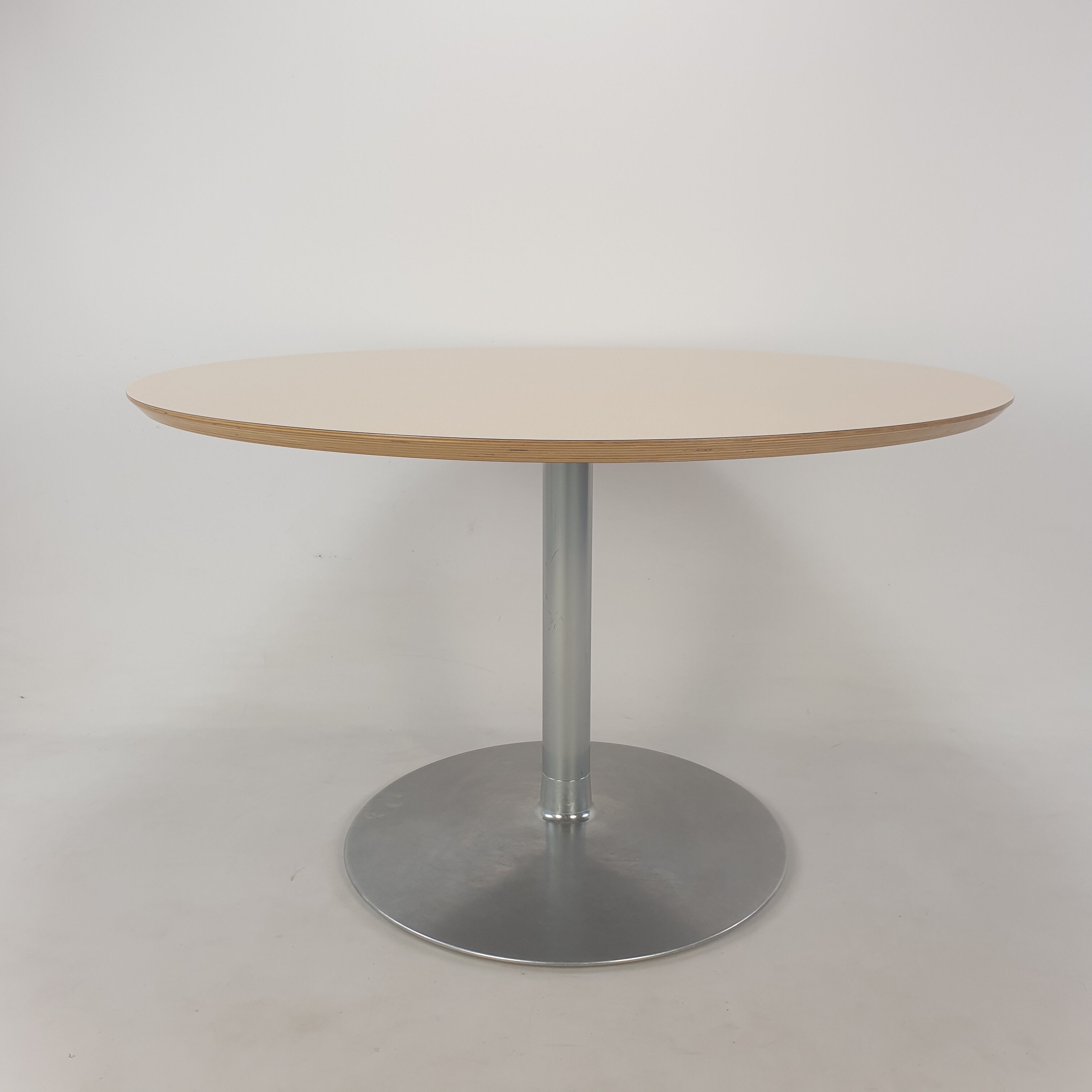 Round Dining Table by Pierre Paulin for Artifort