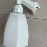 Art Deco wall light in ceramic and opaline.