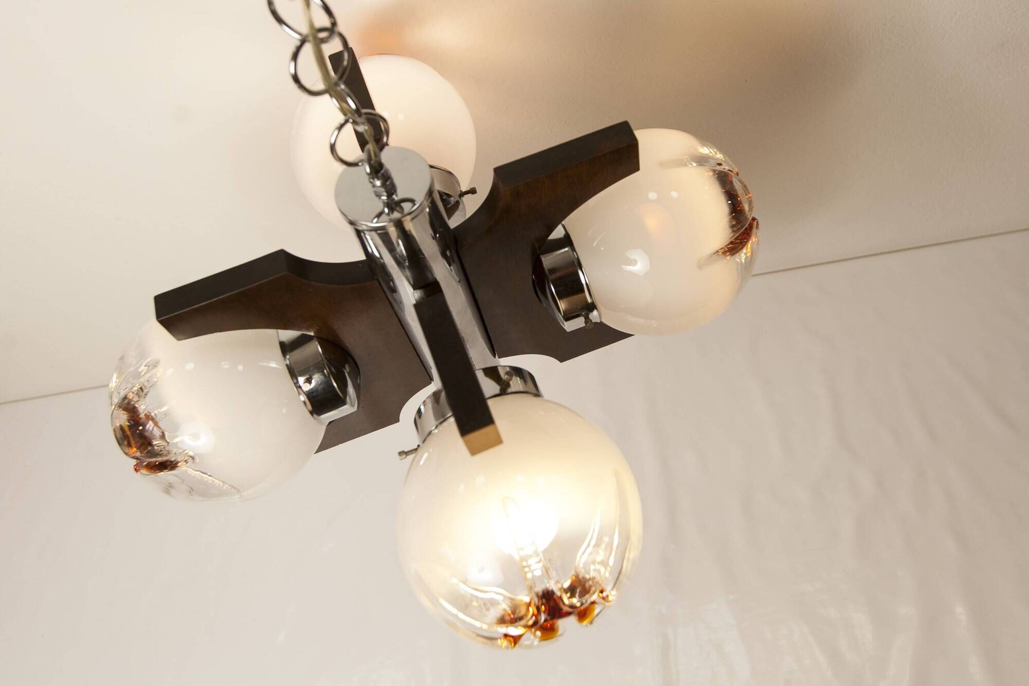Lustre mazzega Murano 4 boules et teck 1960