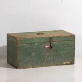 Coffre en bois massif vert, c.1920