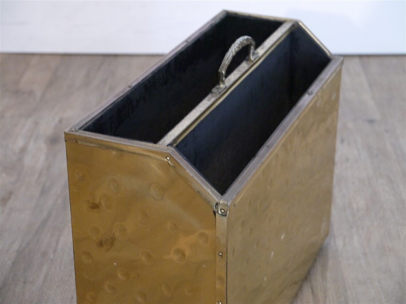 Porte revue vintage en laiton 1960