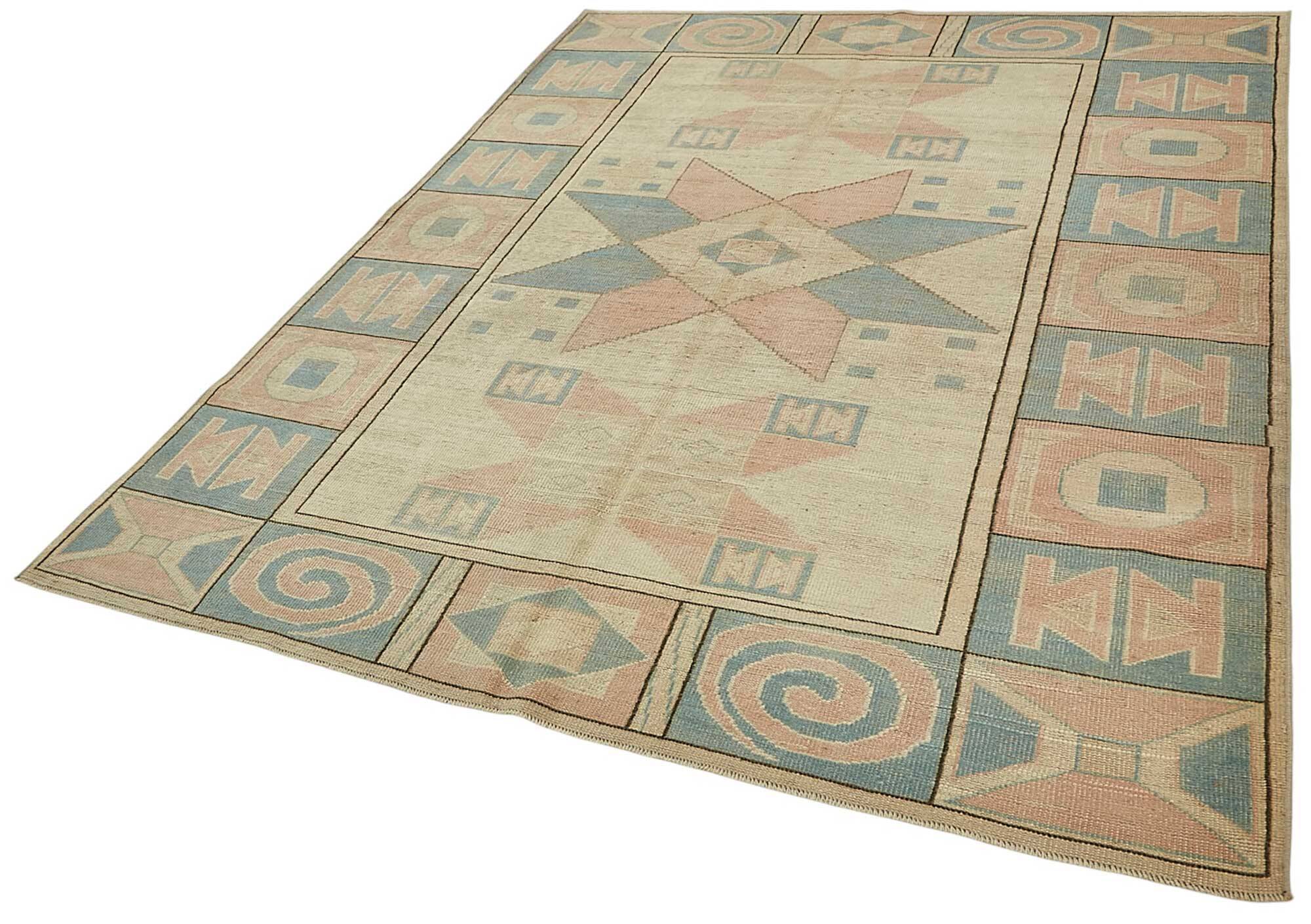 Turkish Vintage Anatolian Rug 187 cm x 244 cm