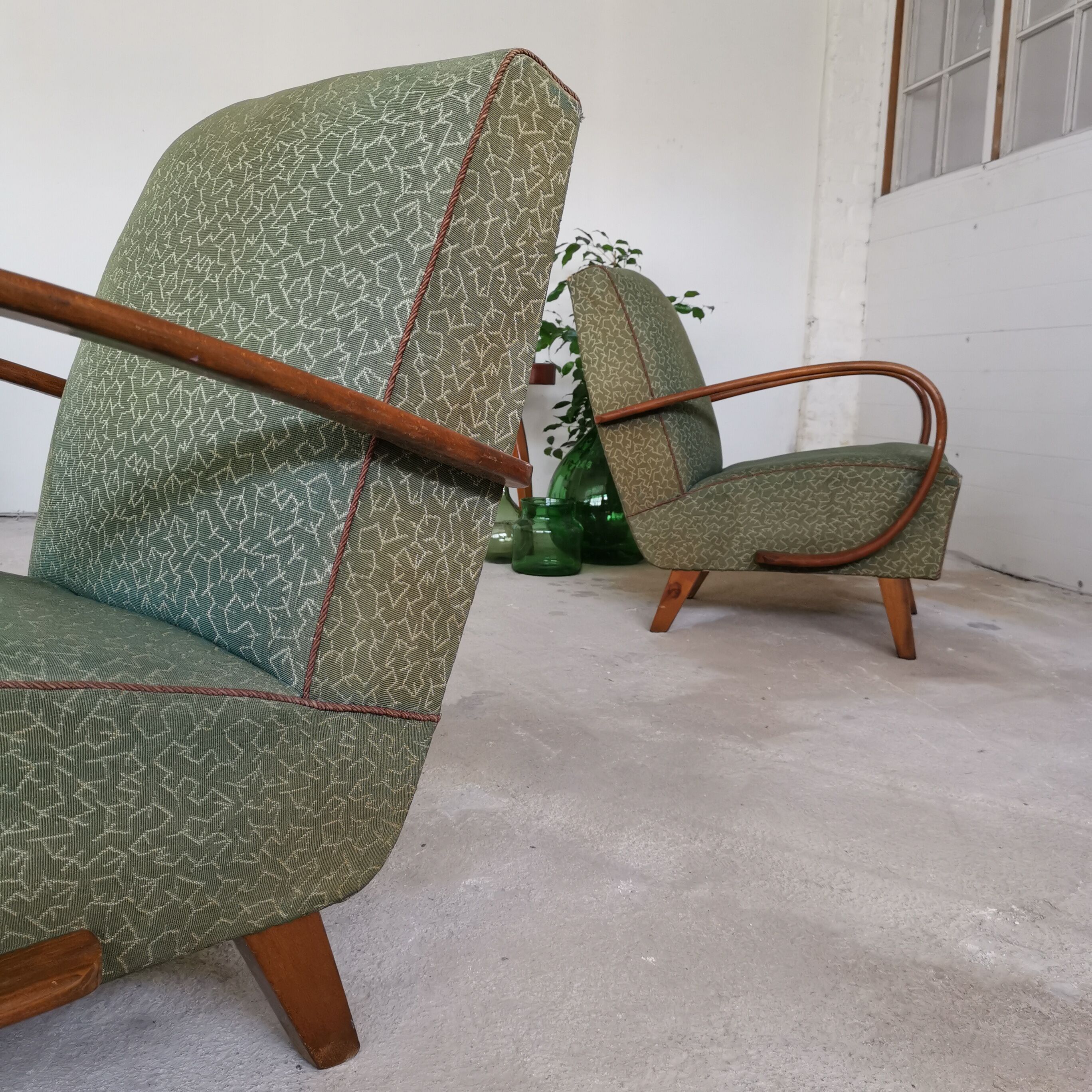 Pair of armchairs H72 by Jindrich Halabala for Ton - Thonet