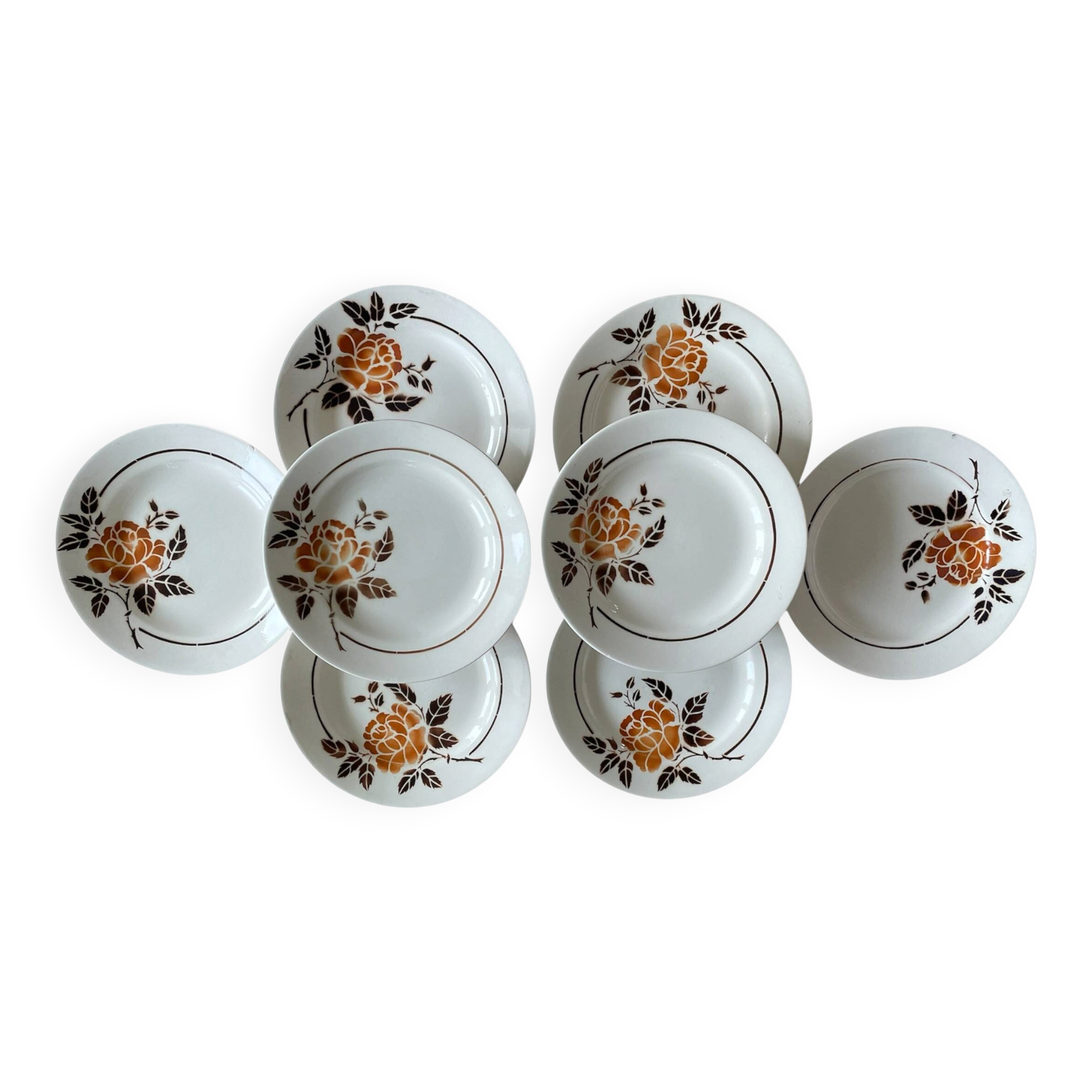 8 antique flat plates in Saint-Amand earthenware (Nord)