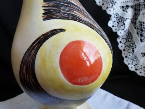 Pichet à eau de table signé au décor abstrait / cruche de table moderniste.