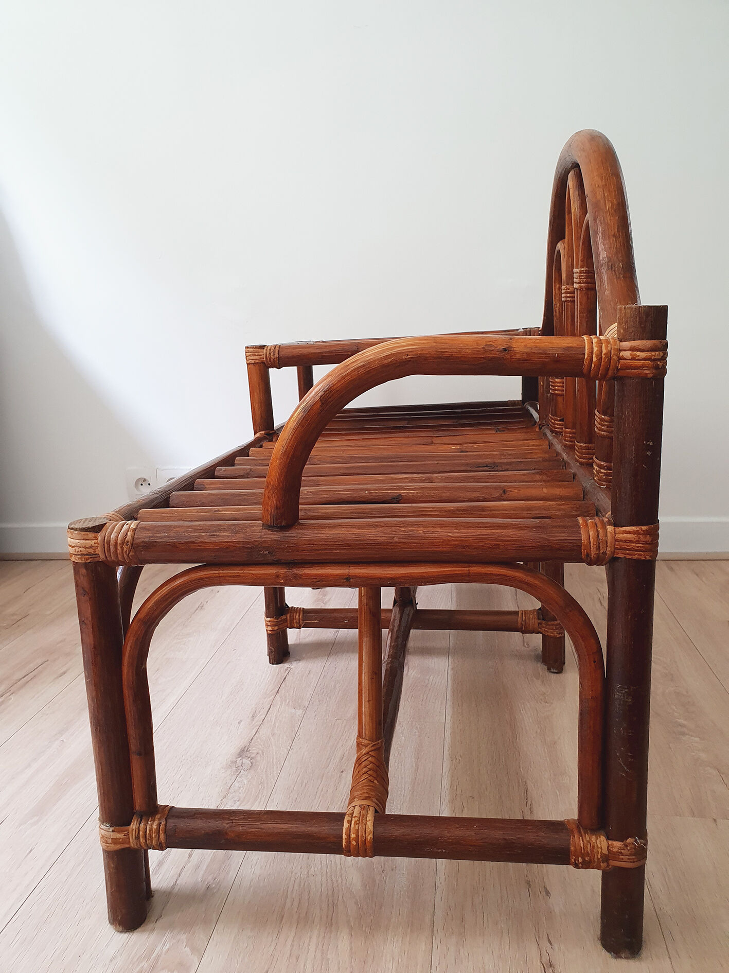 Fauteuil avec tablette en rotin & bambou - vintage