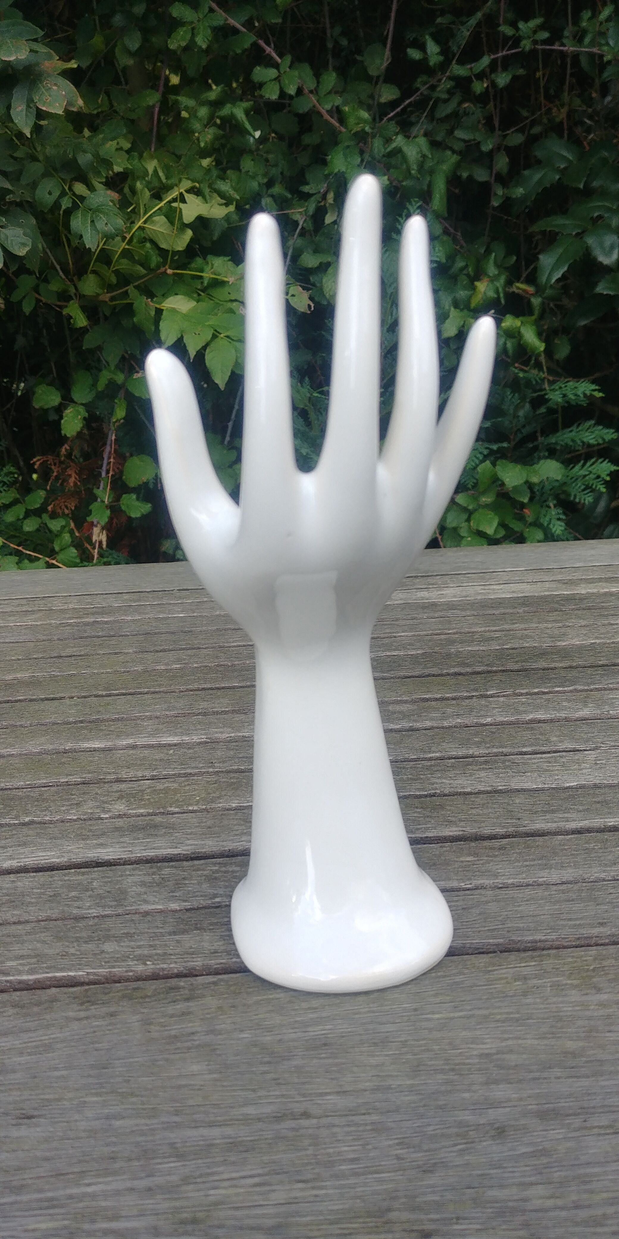 Hand ring holder, vase in white ceramic Vintage