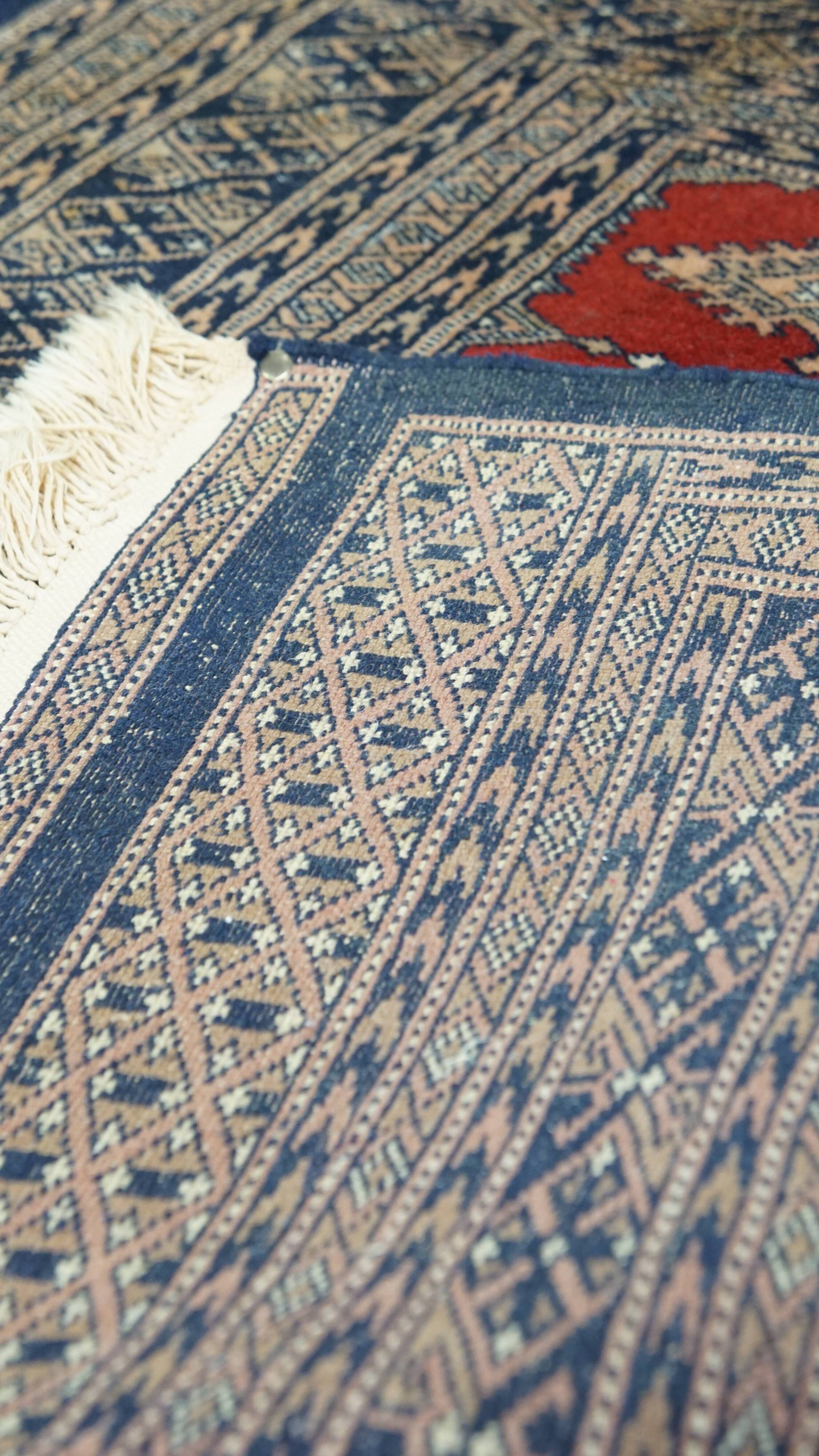 Square Rug in Red and Blue – 105x98 cm