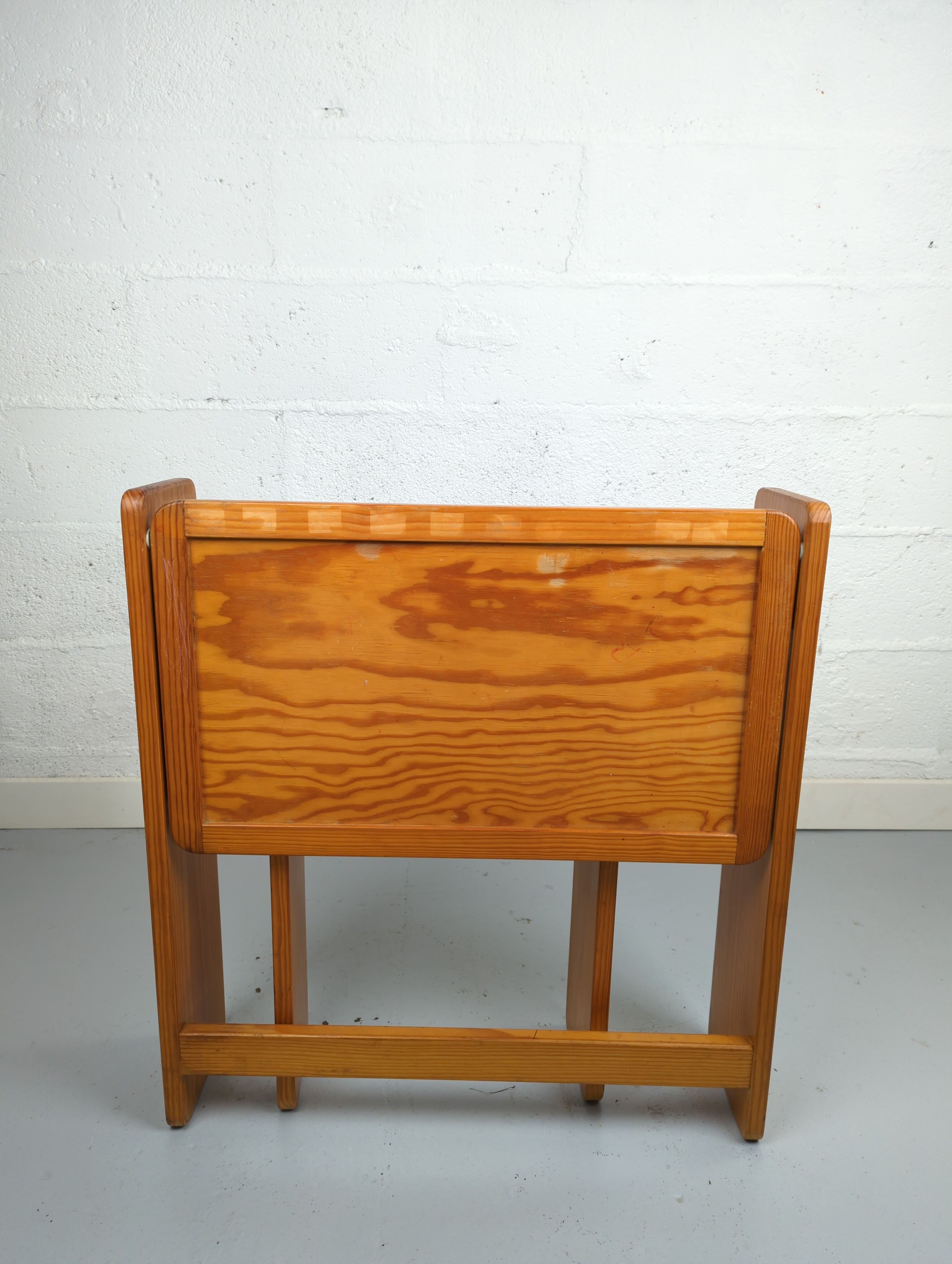 Foldable children's desk in pine 1970