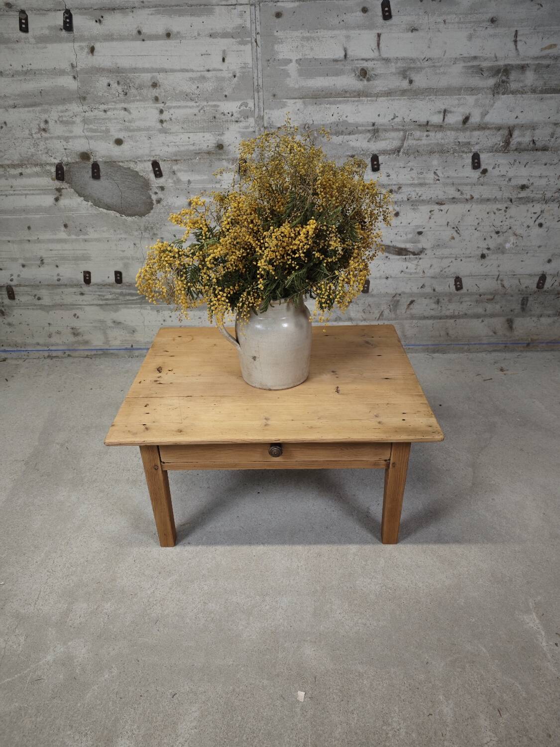 Table basse de ferme