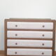 Commode relookée rose poudrée