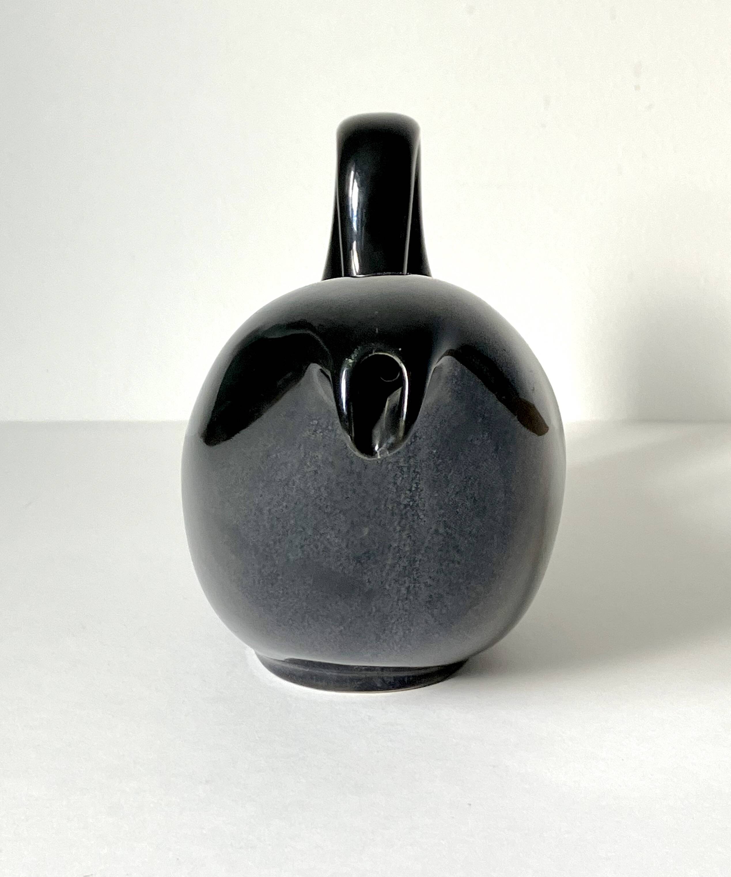 Aladdin/Ostersø model teapot by Ove Rasmussen, Søholm, Denmark, vintage ceramic