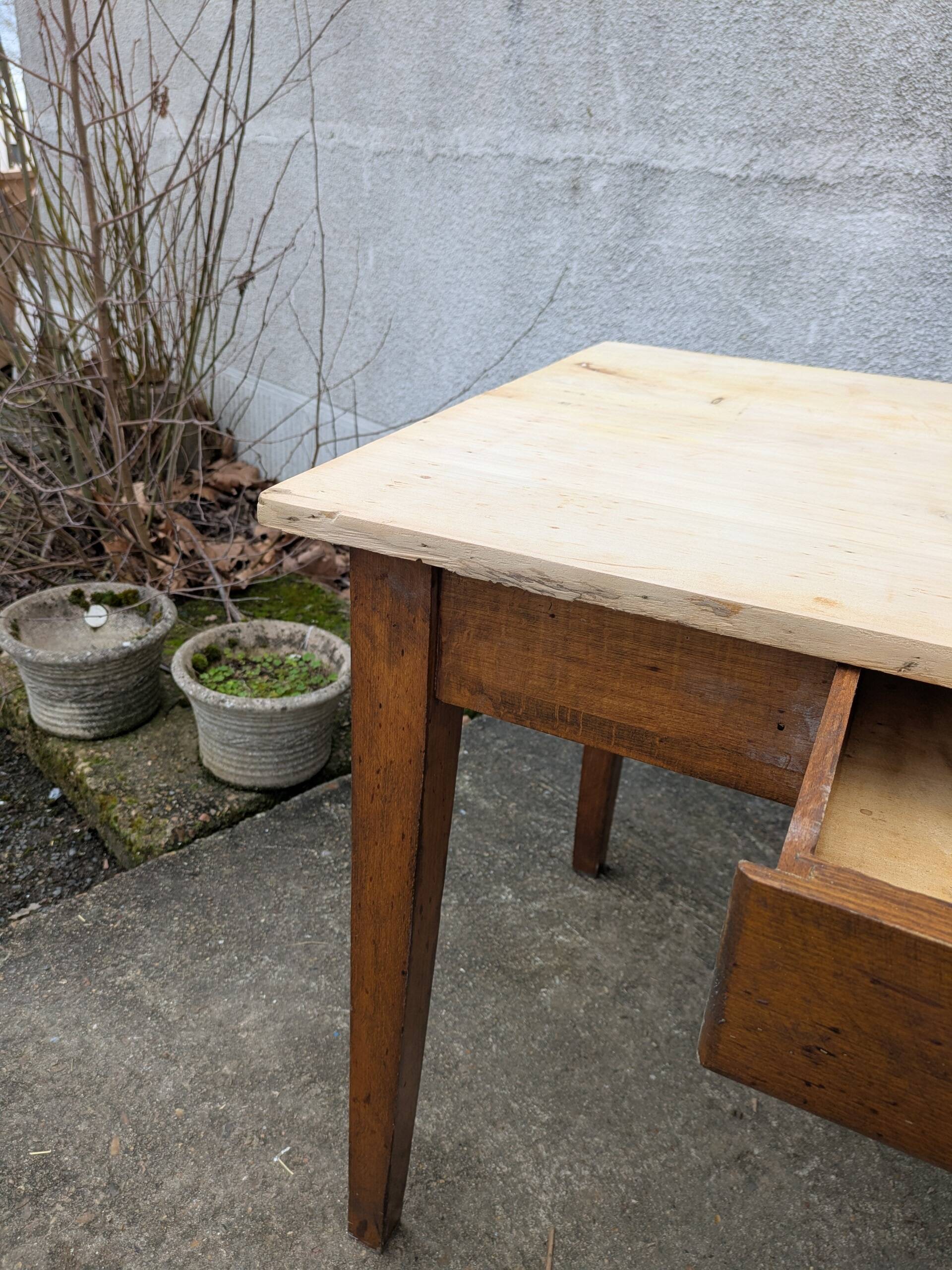 Farmhouse table